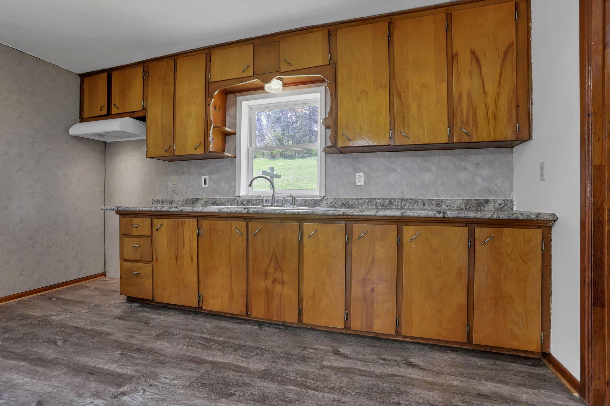 22497 State Route 93 S Property Photo 23