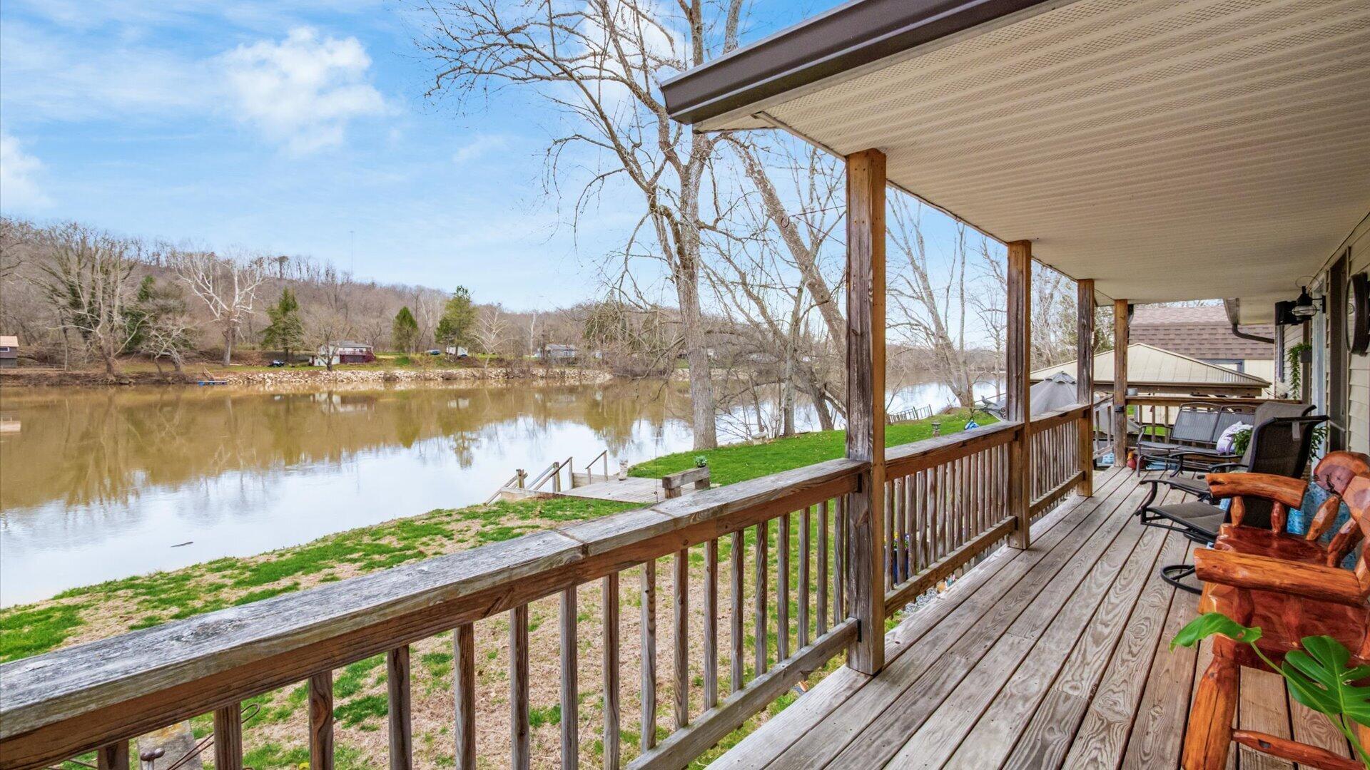 6625 S River Road Property Photo 41