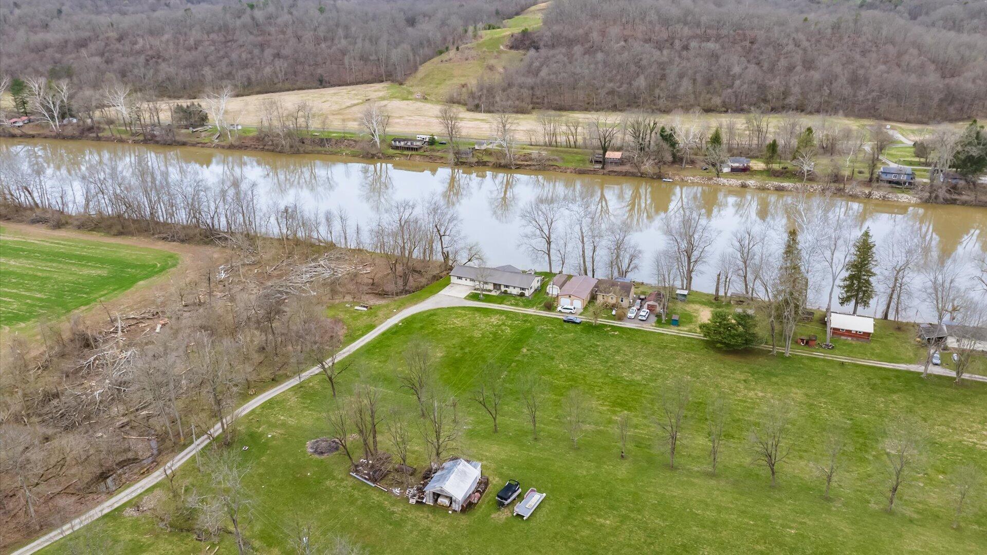 6625 S River Road Property Photo 46