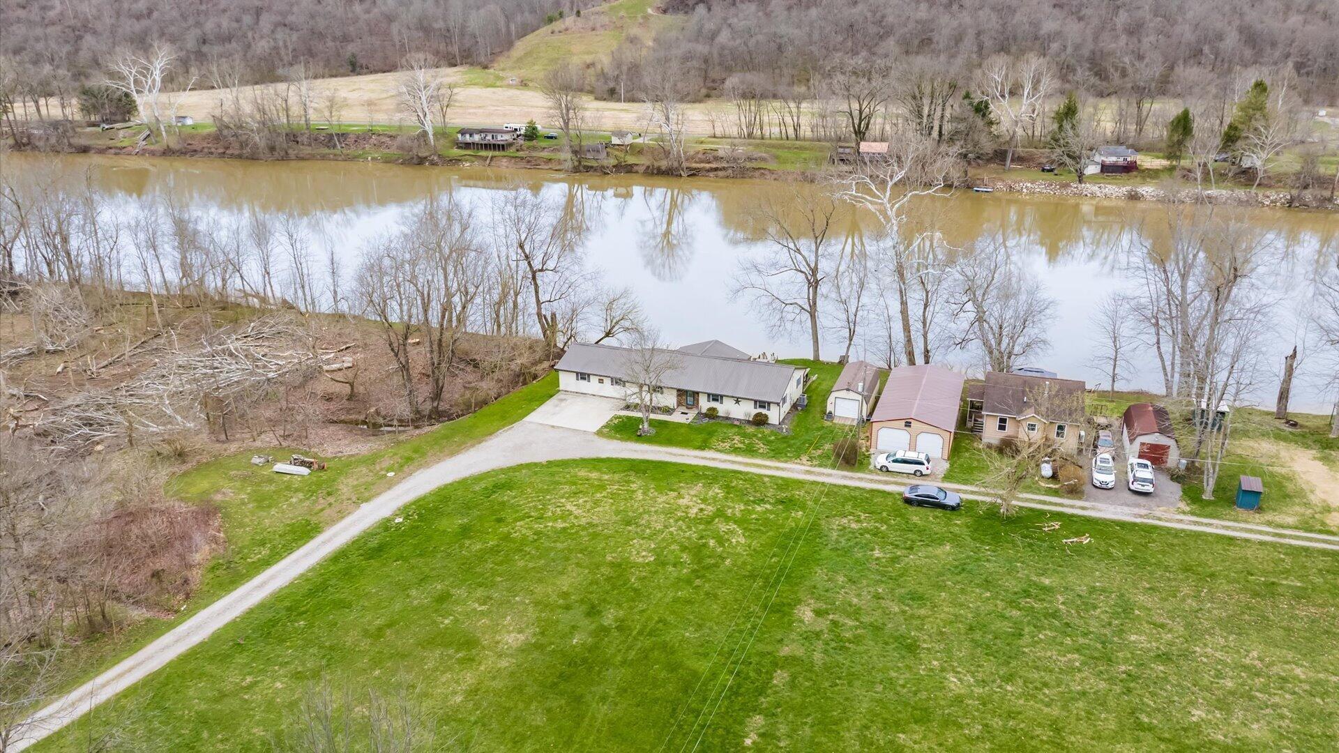 6625 S River Road Property Photo 52