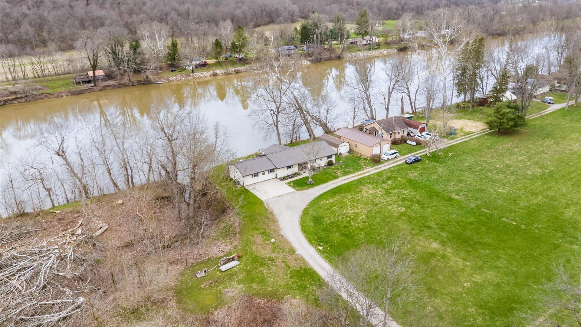 6625 S River Road Property Photo 53