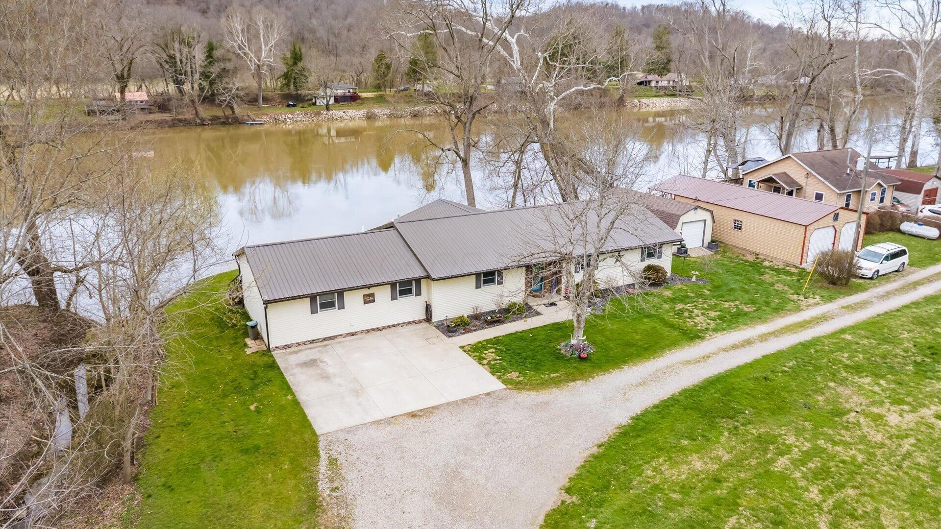 6625 S River Road Property Photo 54
