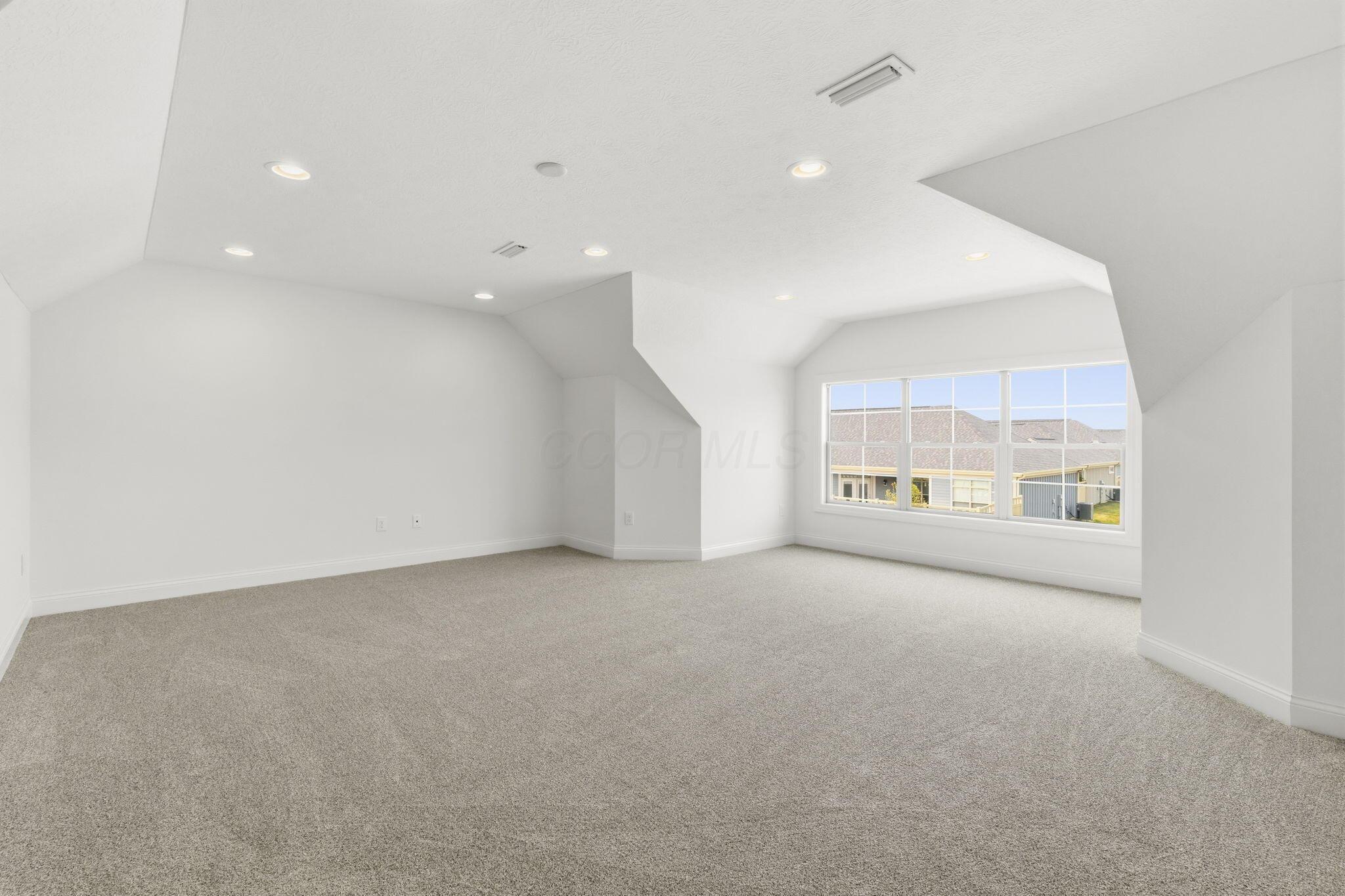 5621 Imperial Lane Property Photo 24