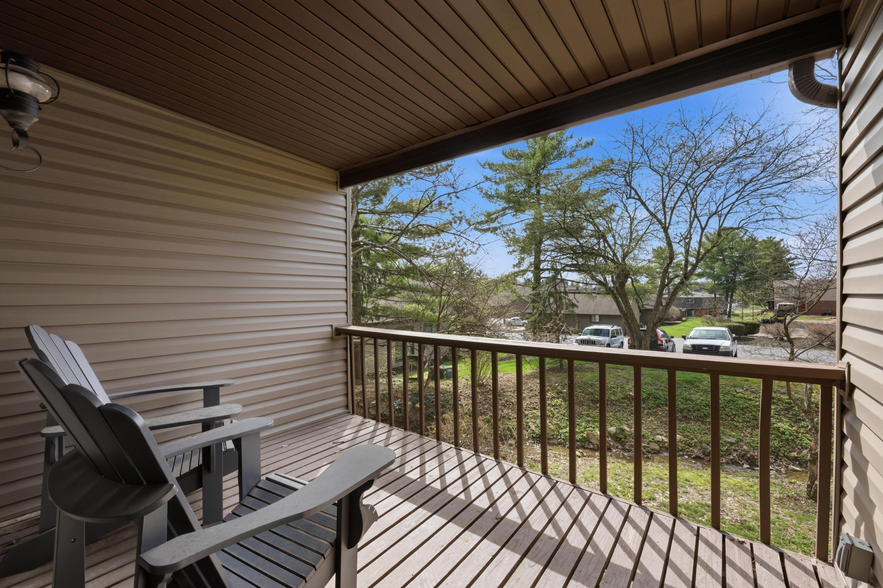 694 Tall Oaks Drive Property Photo 6