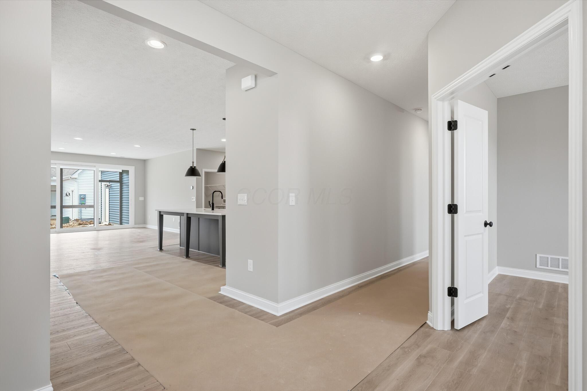6956 Corsican Loop N Property Photo 4