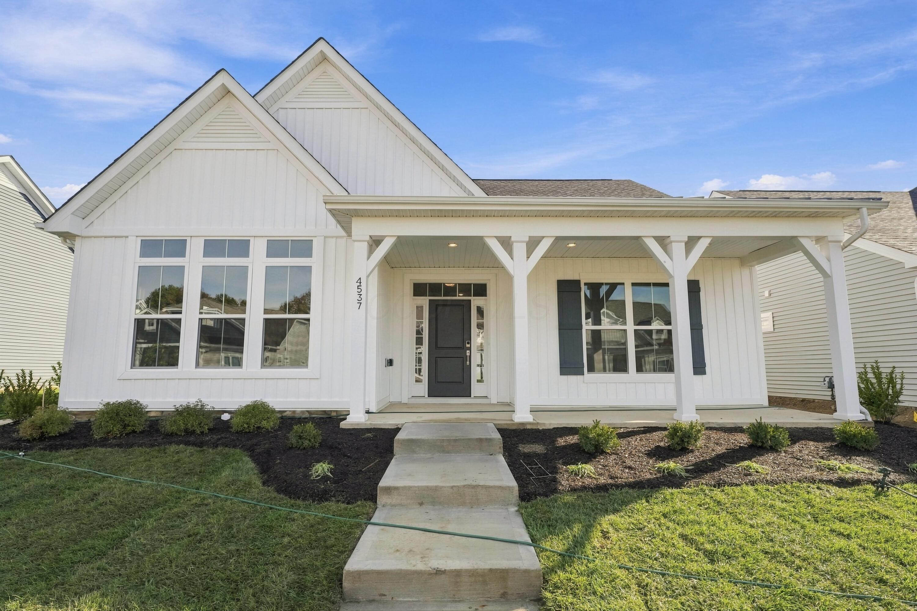 4537 Corsican Loop E Property Photo 1