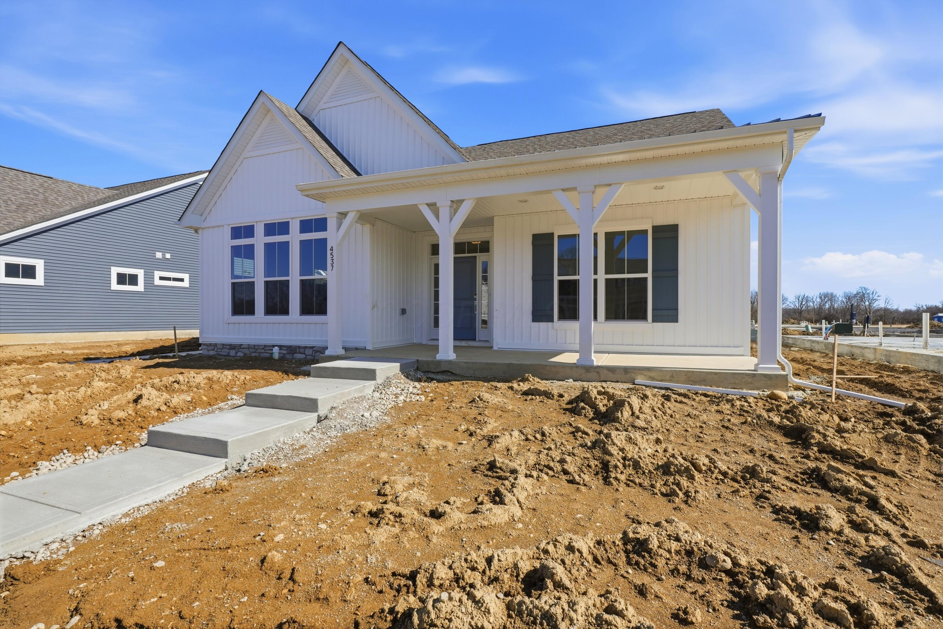 4537 Corsican Loop E Property Photo 2