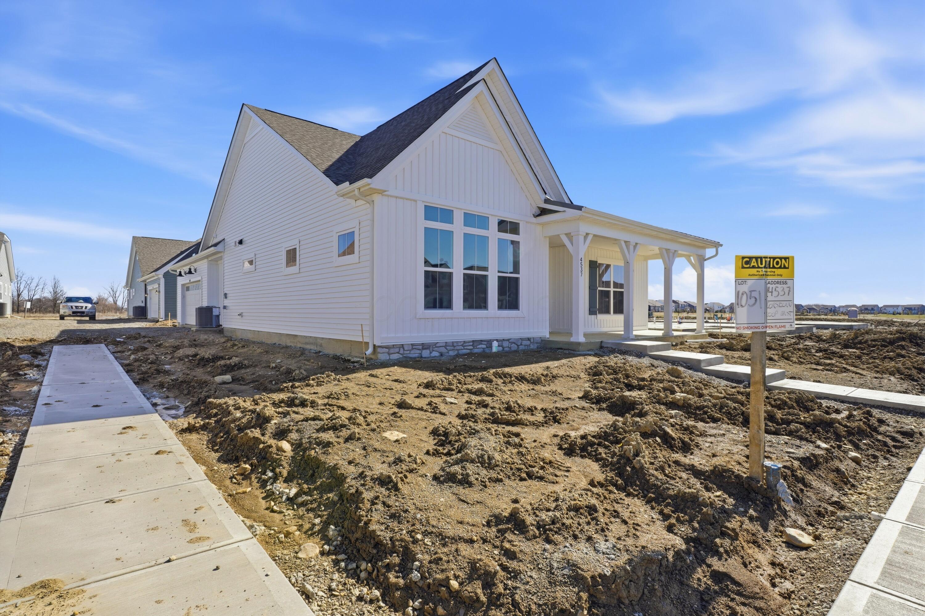 4537 Corsican Loop E Property Photo 3