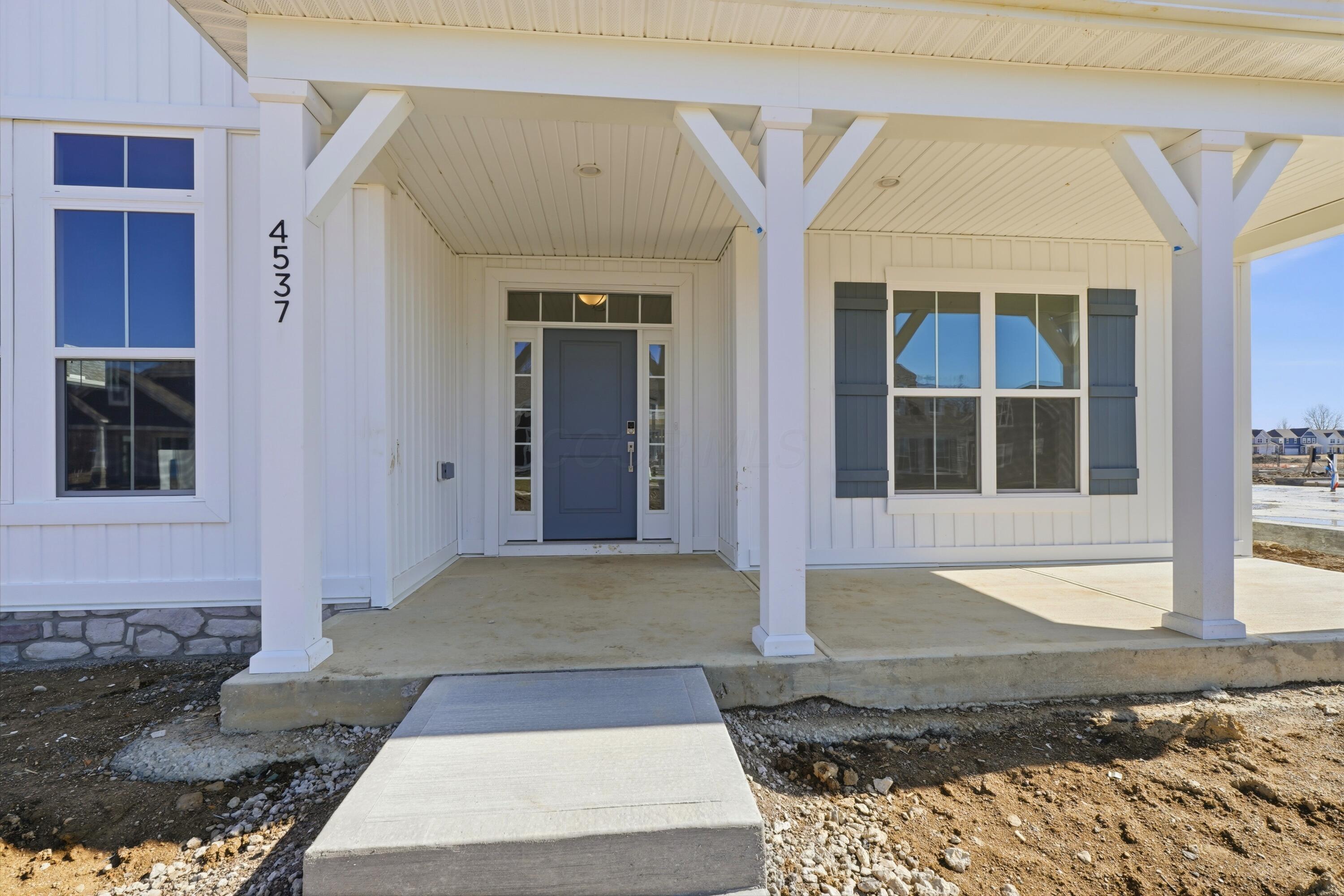 4537 Corsican Loop E Property Photo 4