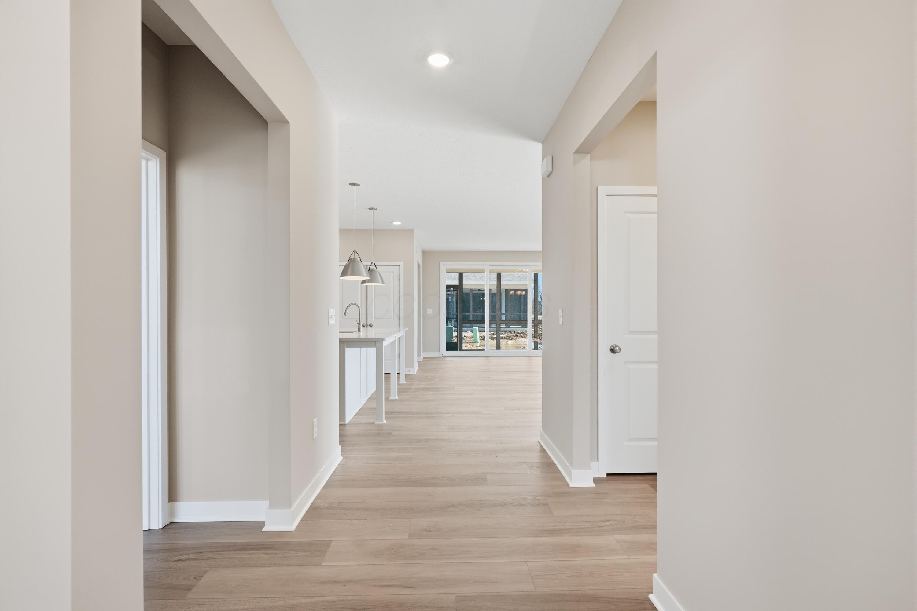 4537 Corsican Loop E Property Photo 7