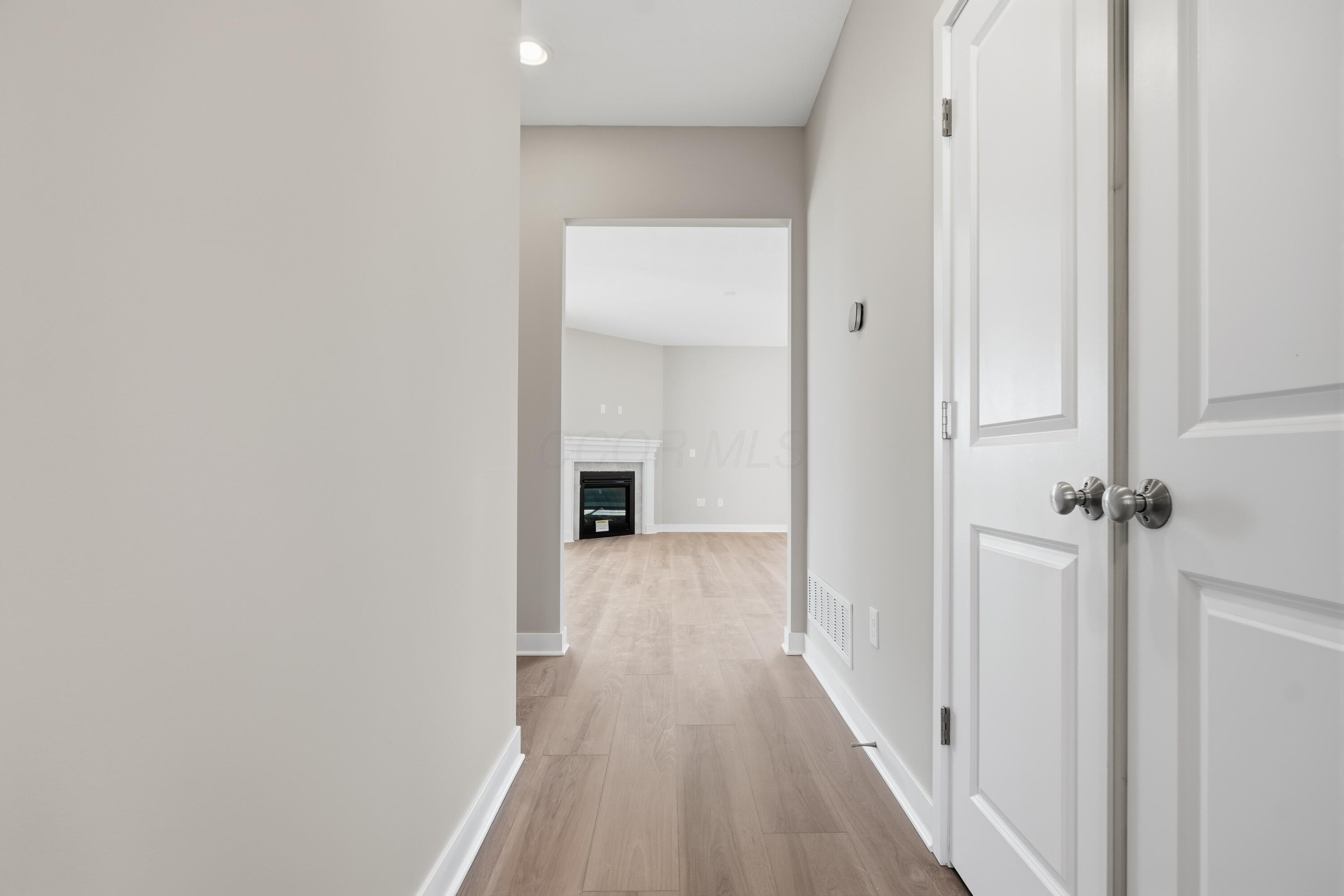 4537 Corsican Loop E Property Photo 9
