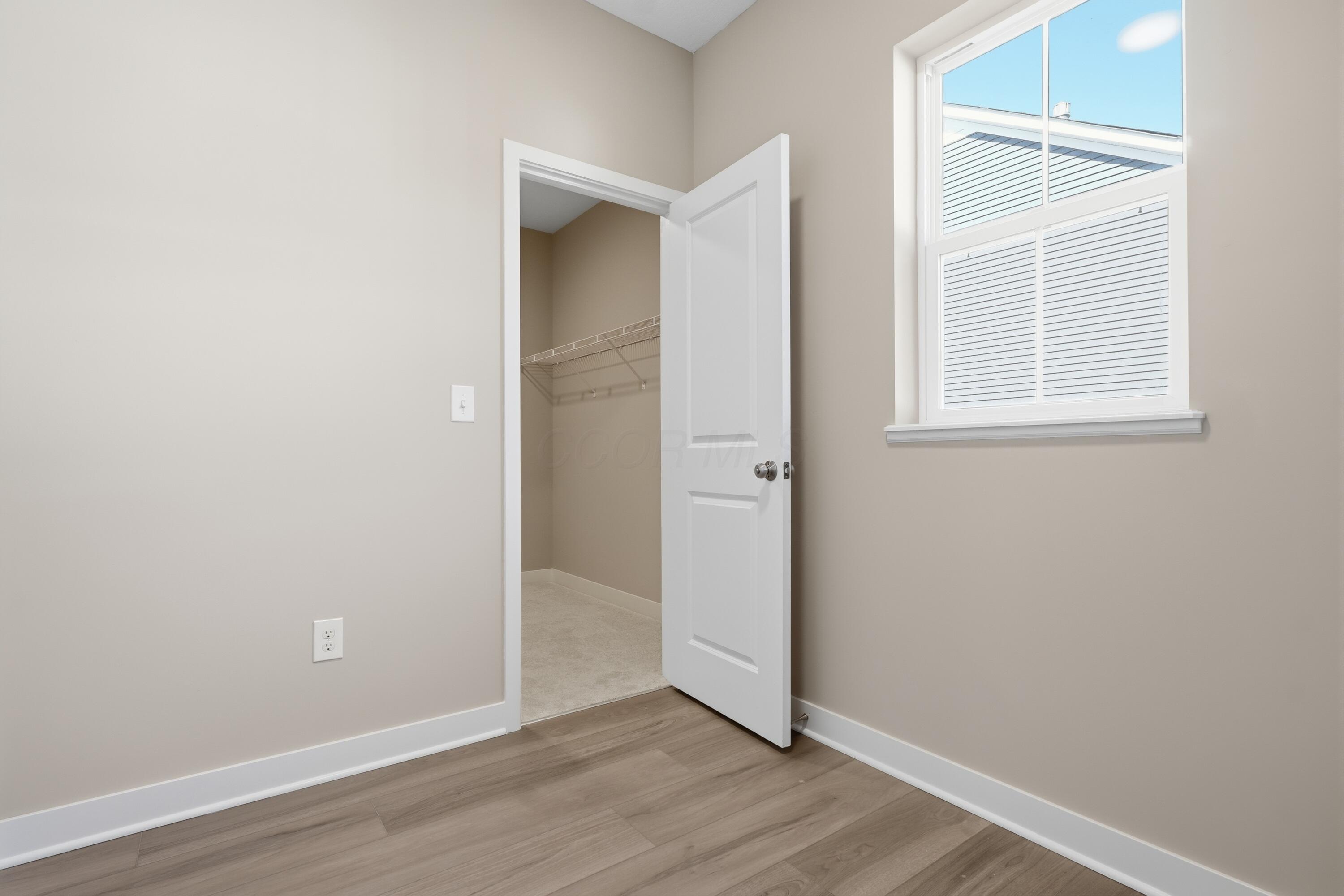 4537 Corsican Loop E Property Photo 25