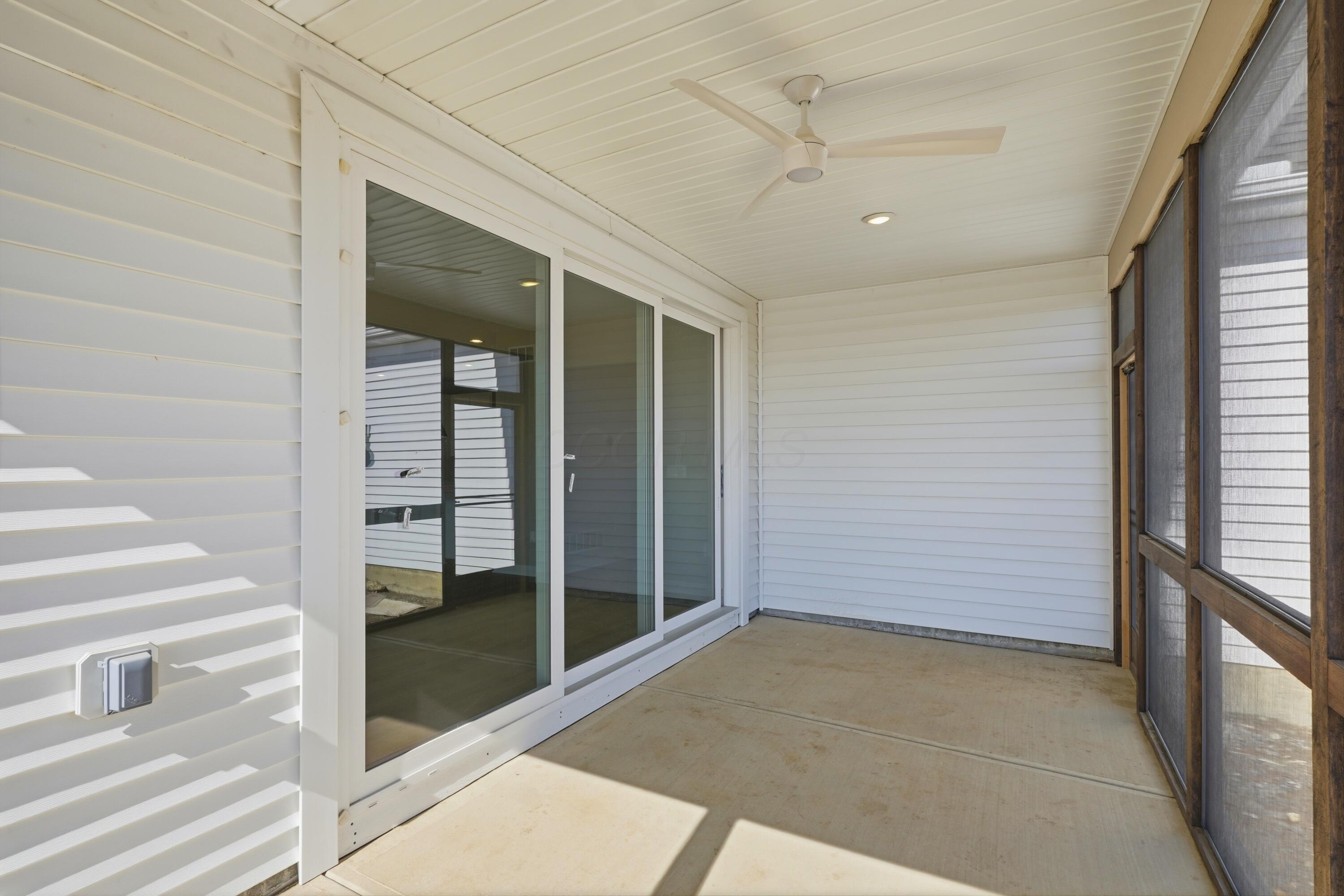 4537 Corsican Loop E Property Photo 35