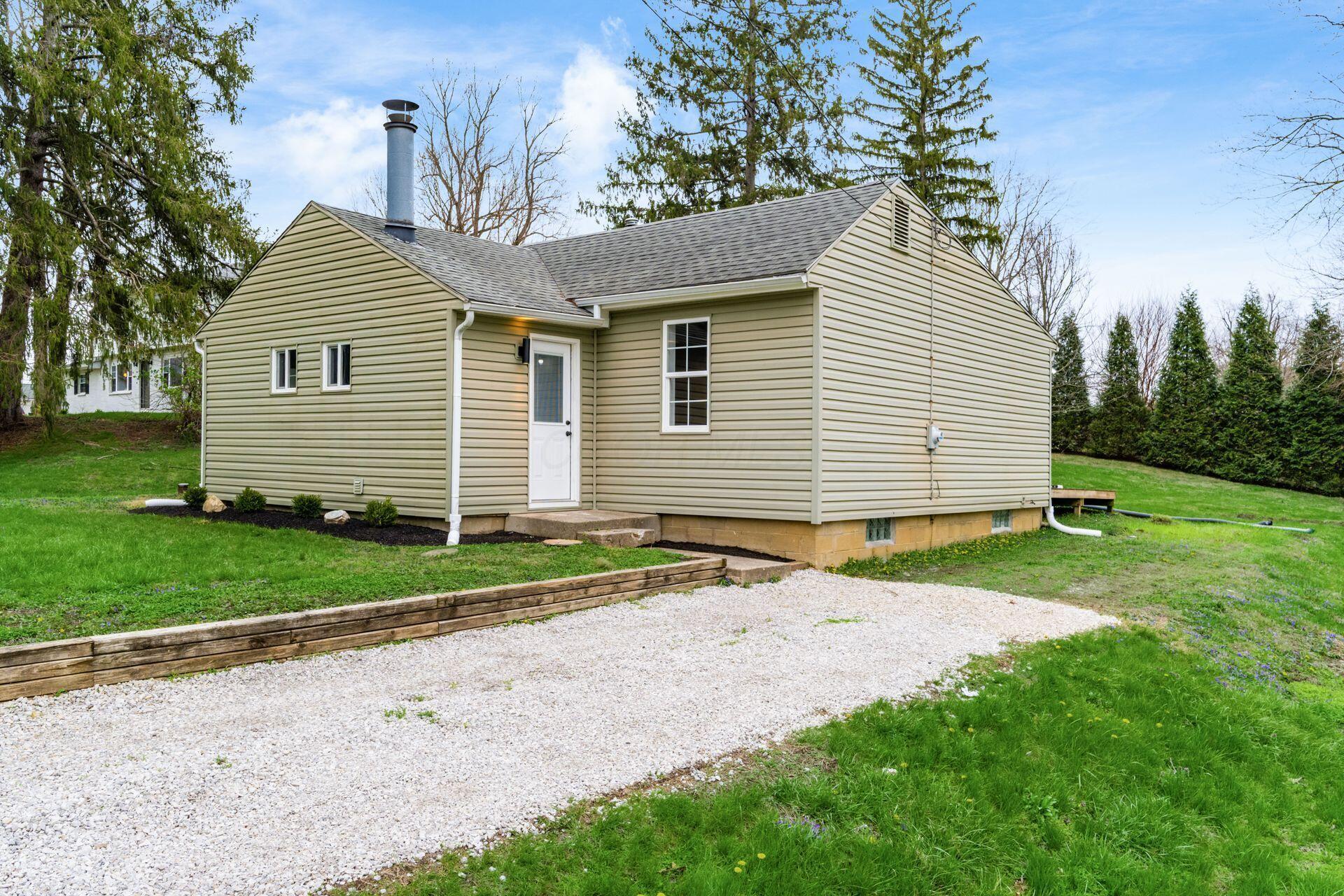 932 Montgomery Road Ne Property Photo 1