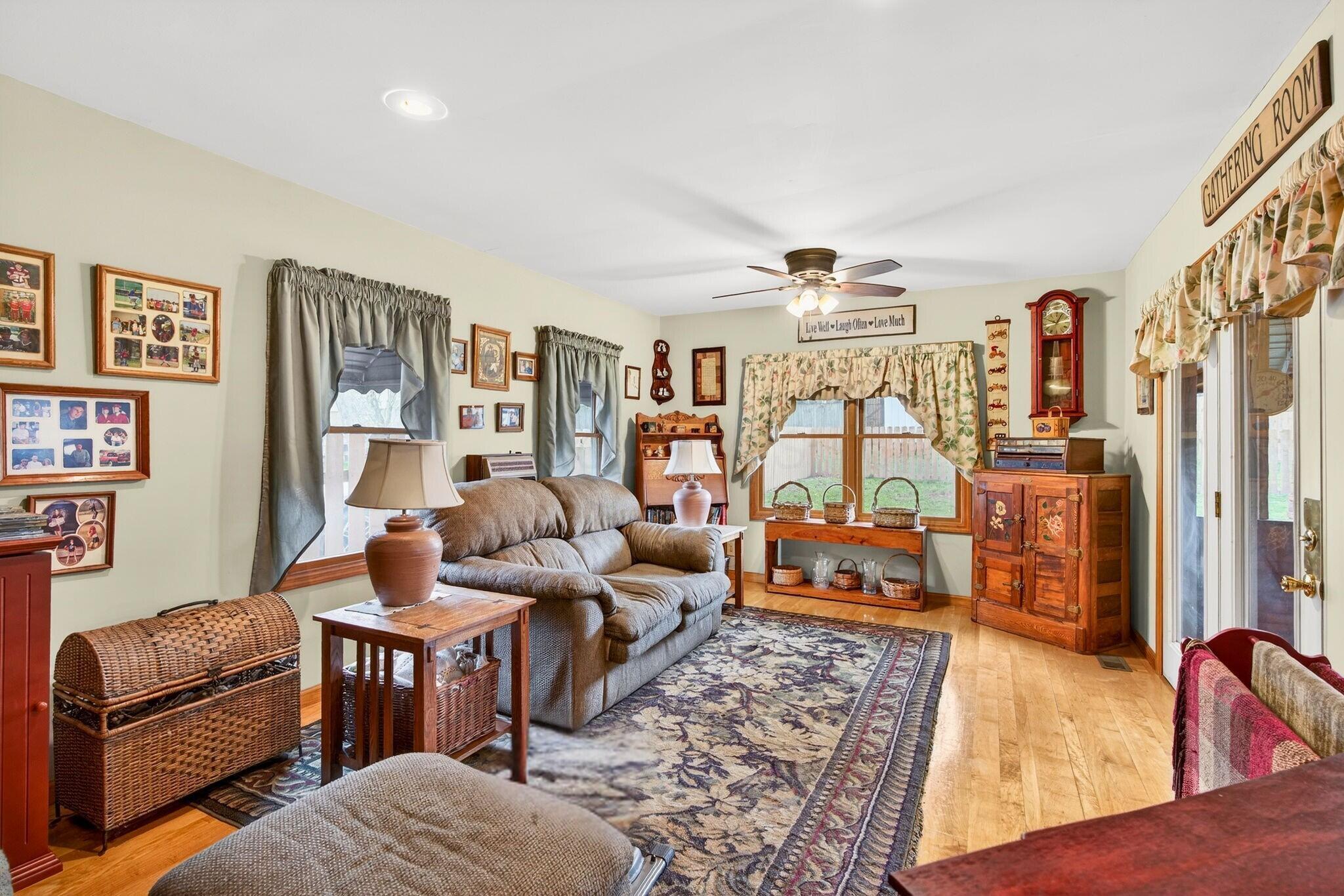 306 Outlot Street Property Photo 21