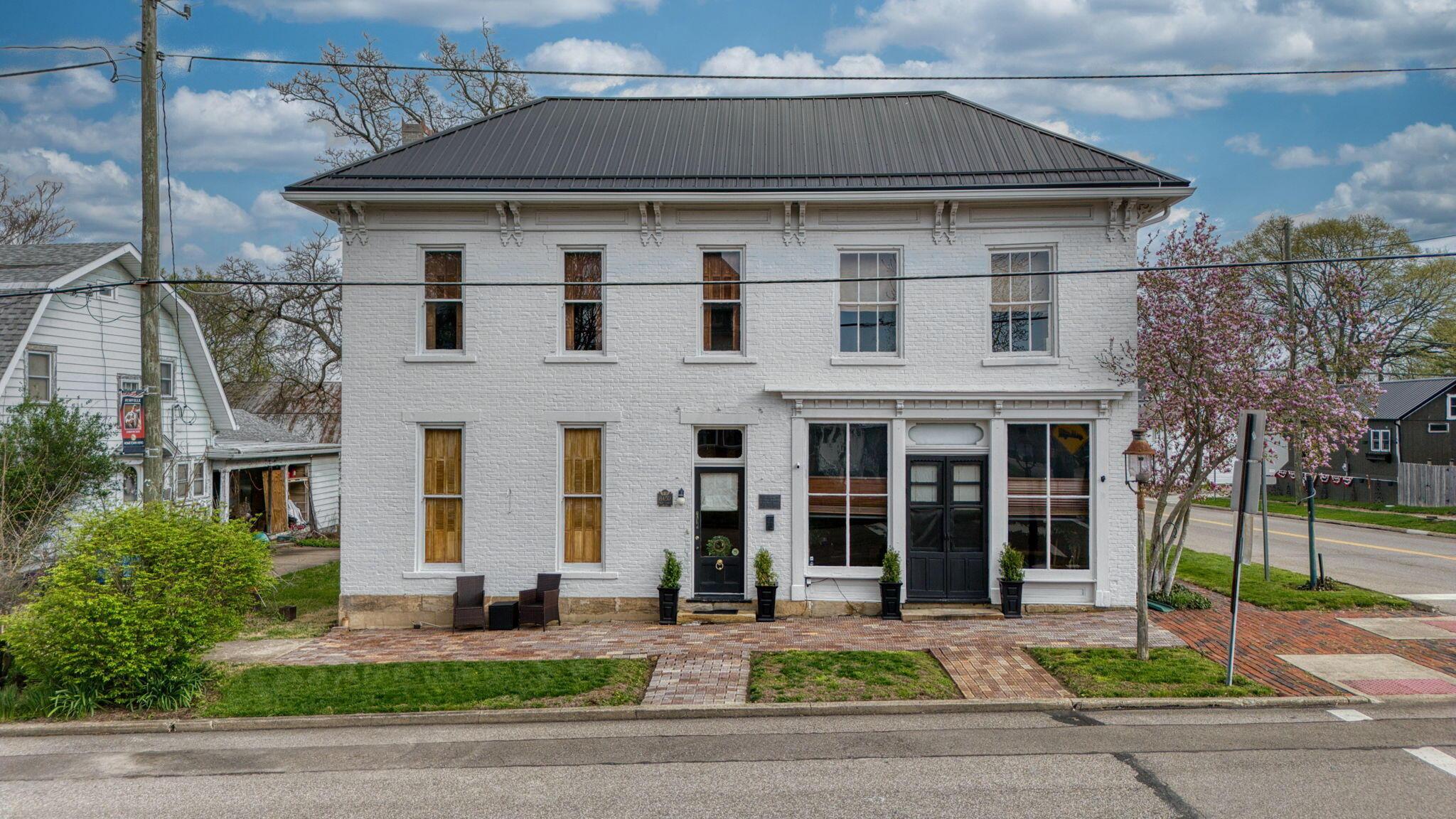 8450 Main Street Property Photo 1