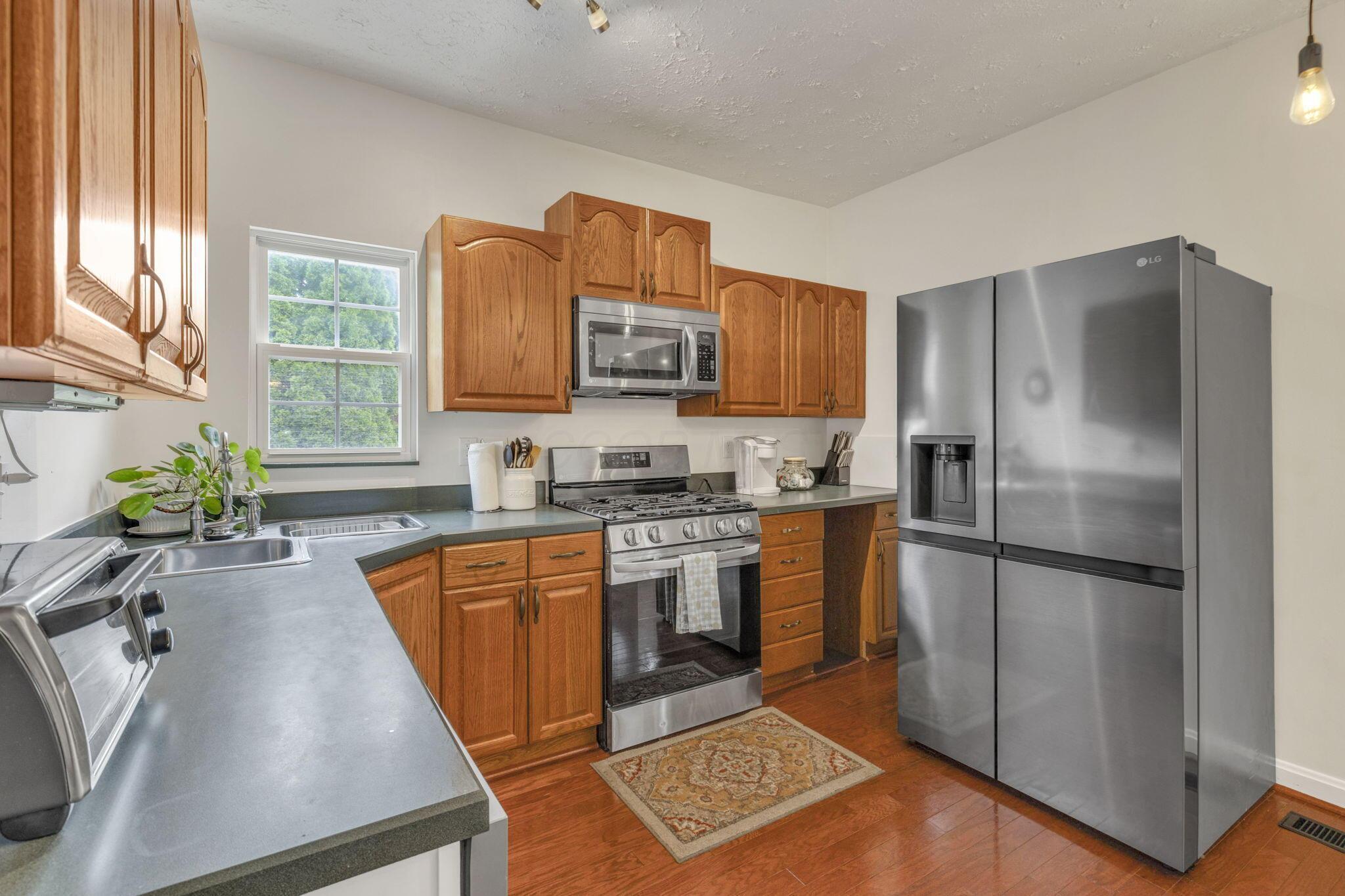 7487 E Main Street Property Photo 14