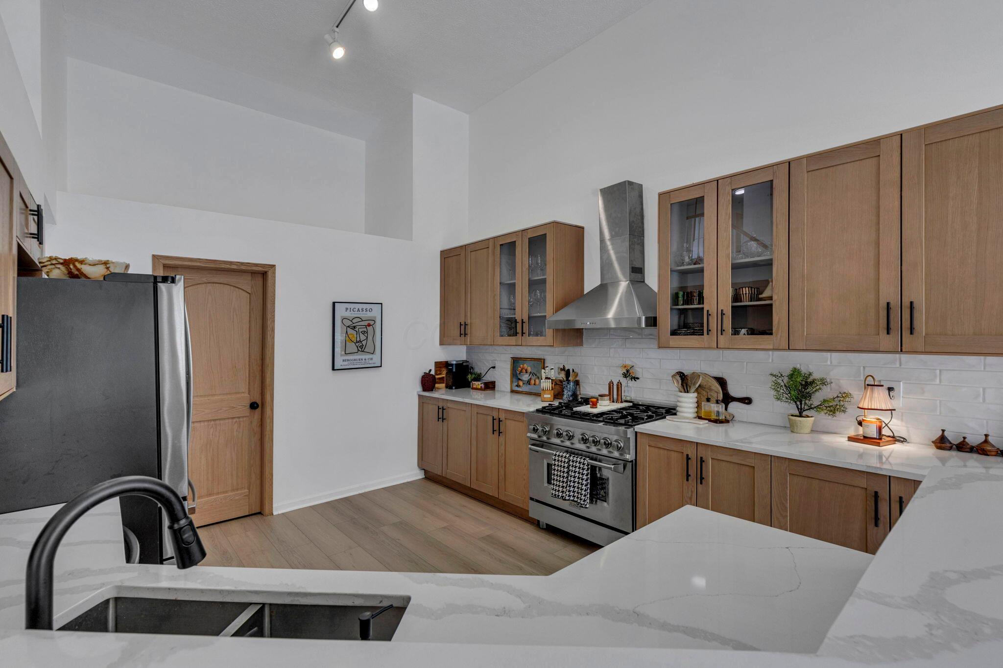 226010322 Property Photo 7