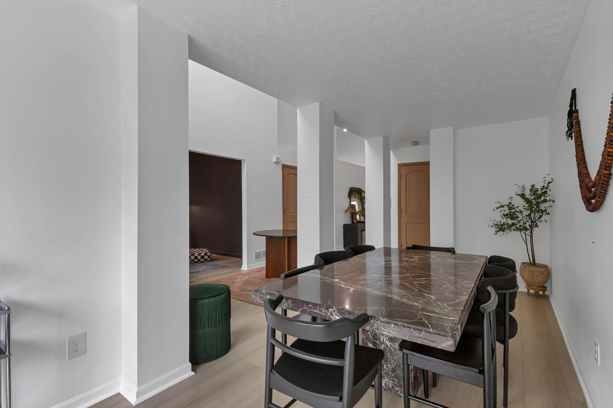 226010322 Property Photo 30