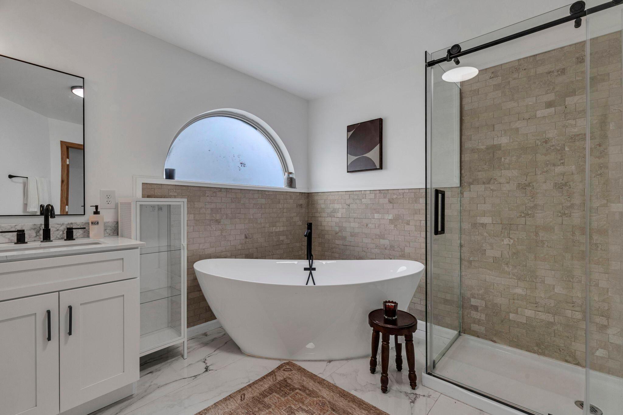 226010322 Property Photo 46