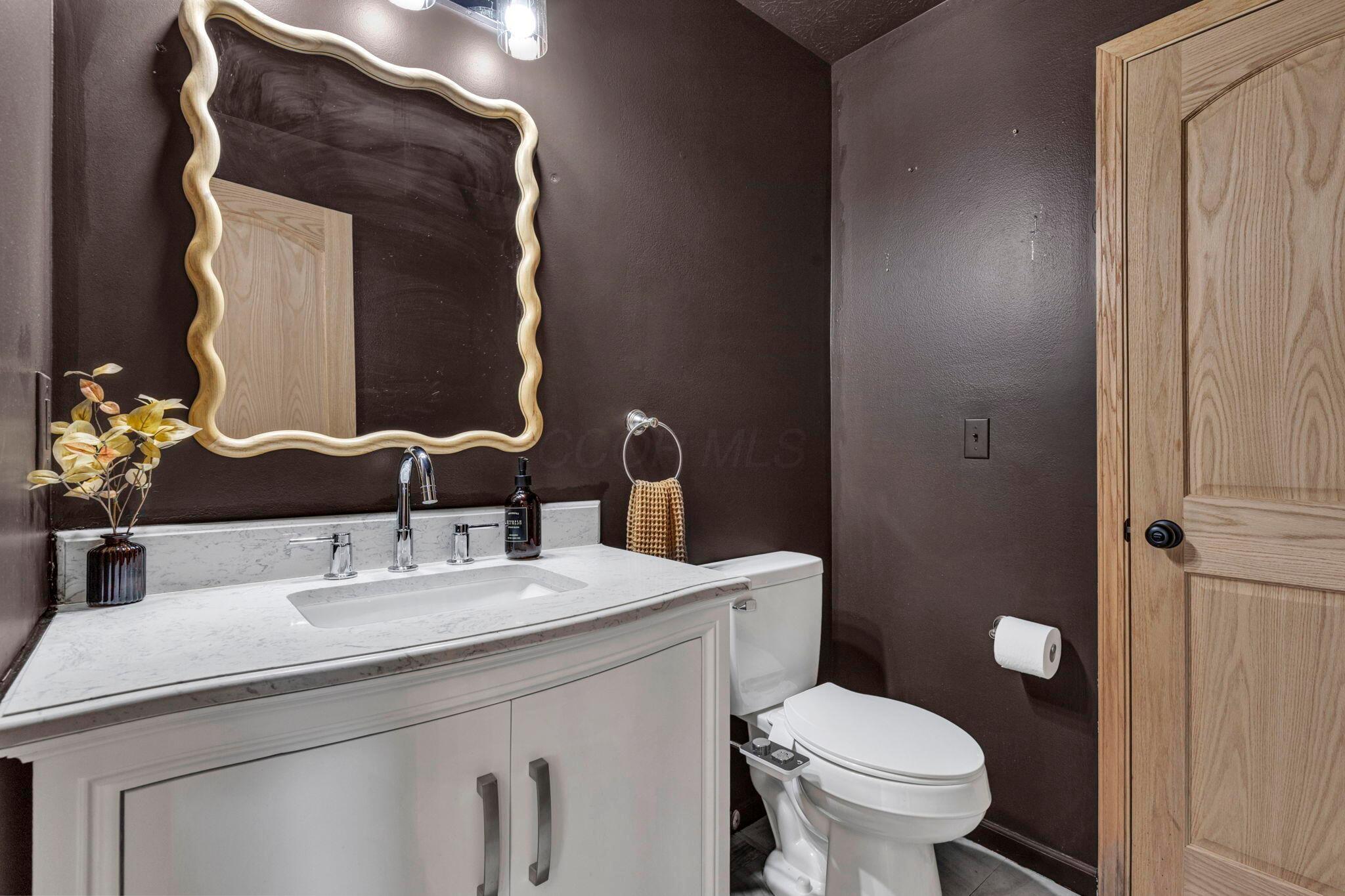 226010322 Property Photo 49
