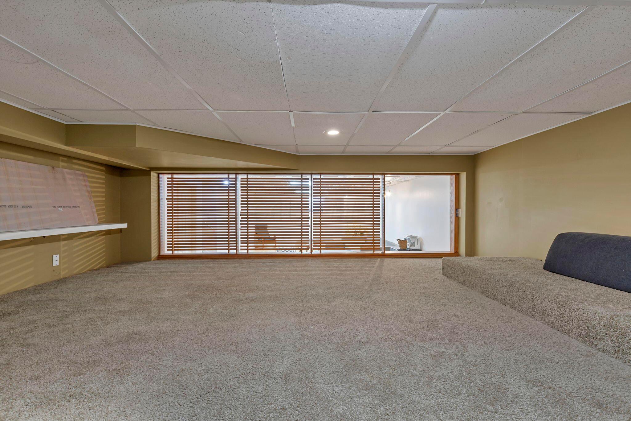 226010322 Property Photo 74
