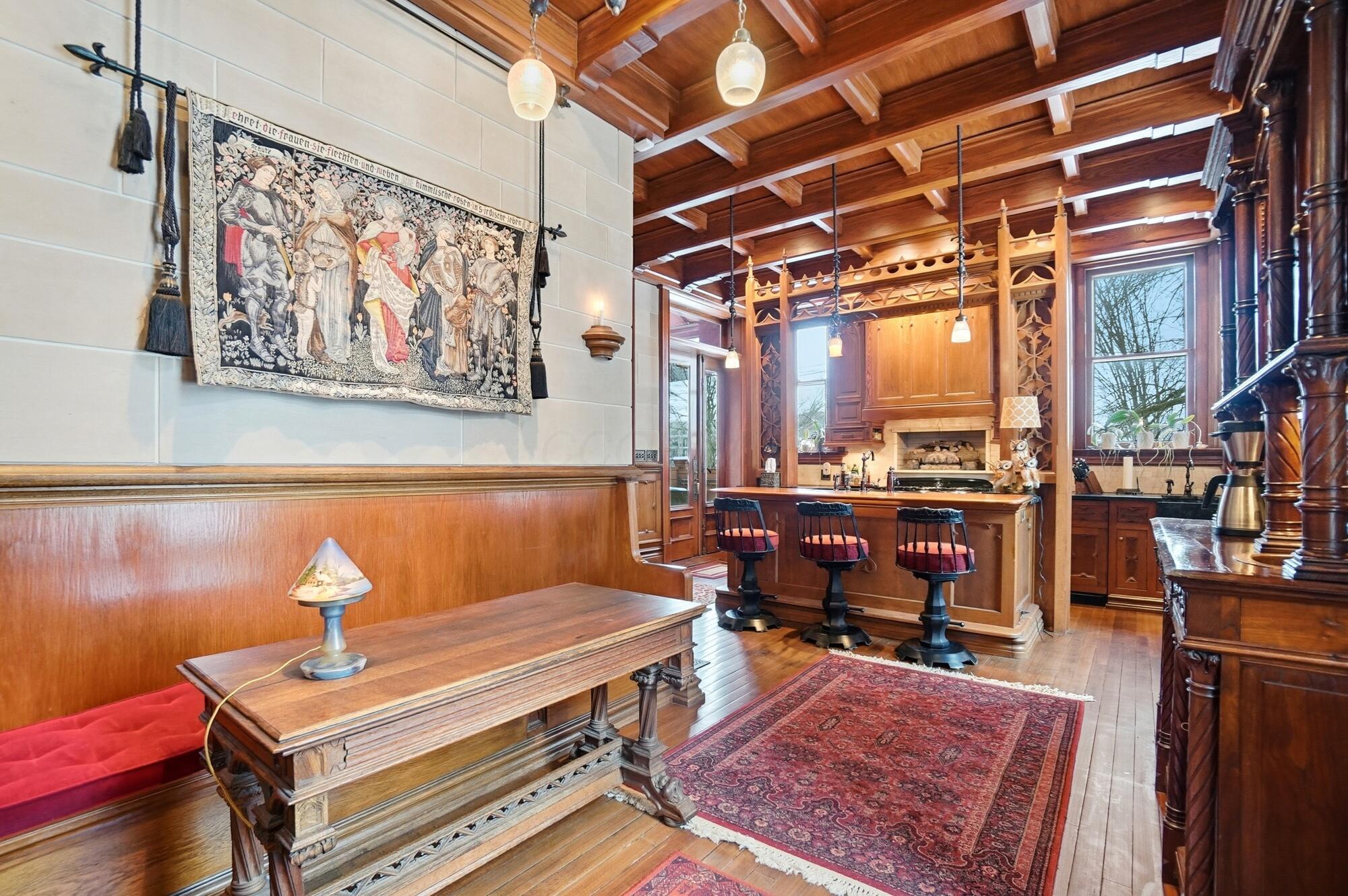 875 E Broad Street Property Photo 60