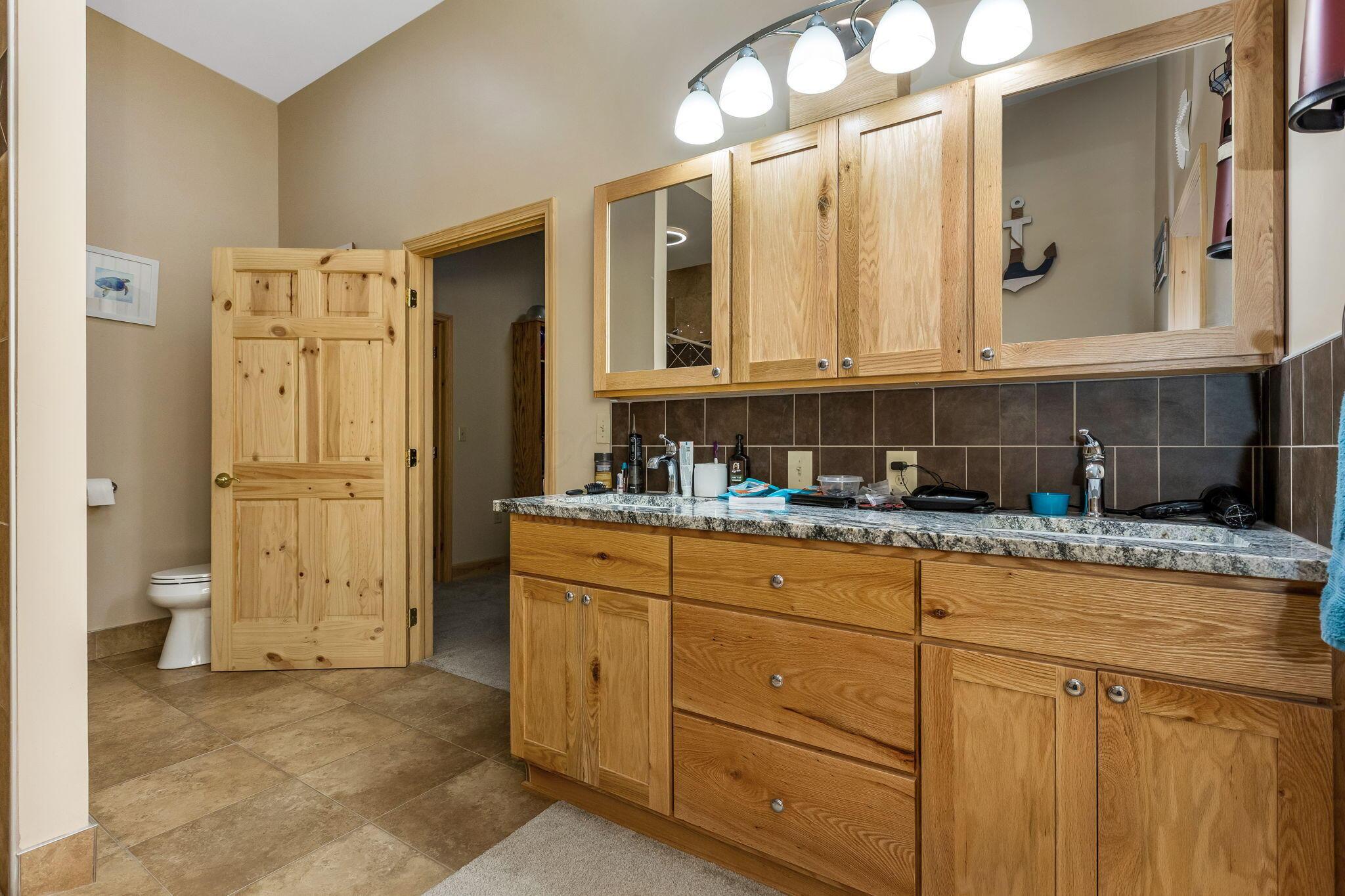 427 Maple Avenue Property Photo 45
