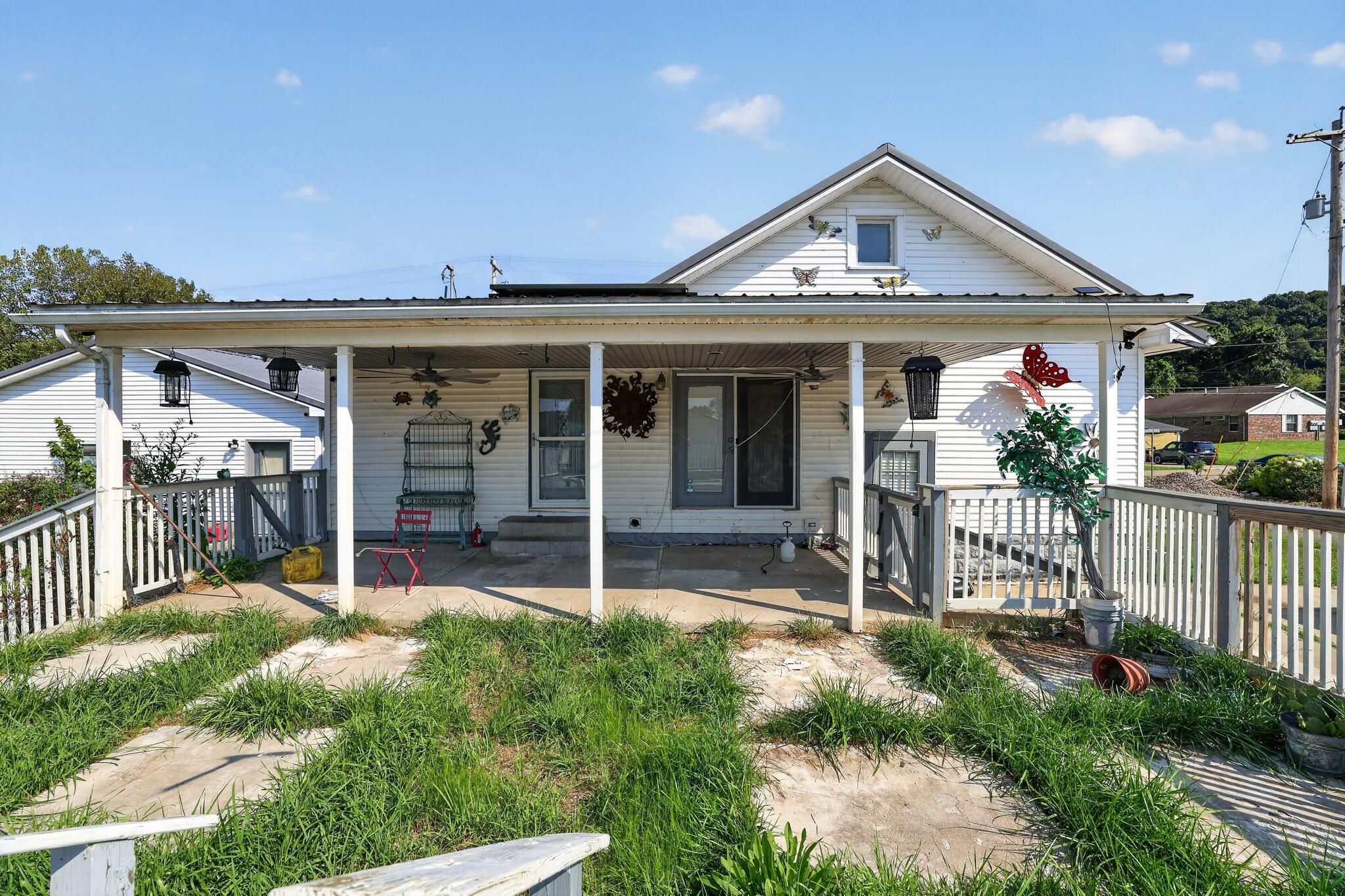 2101 W College Road Property Photo 5