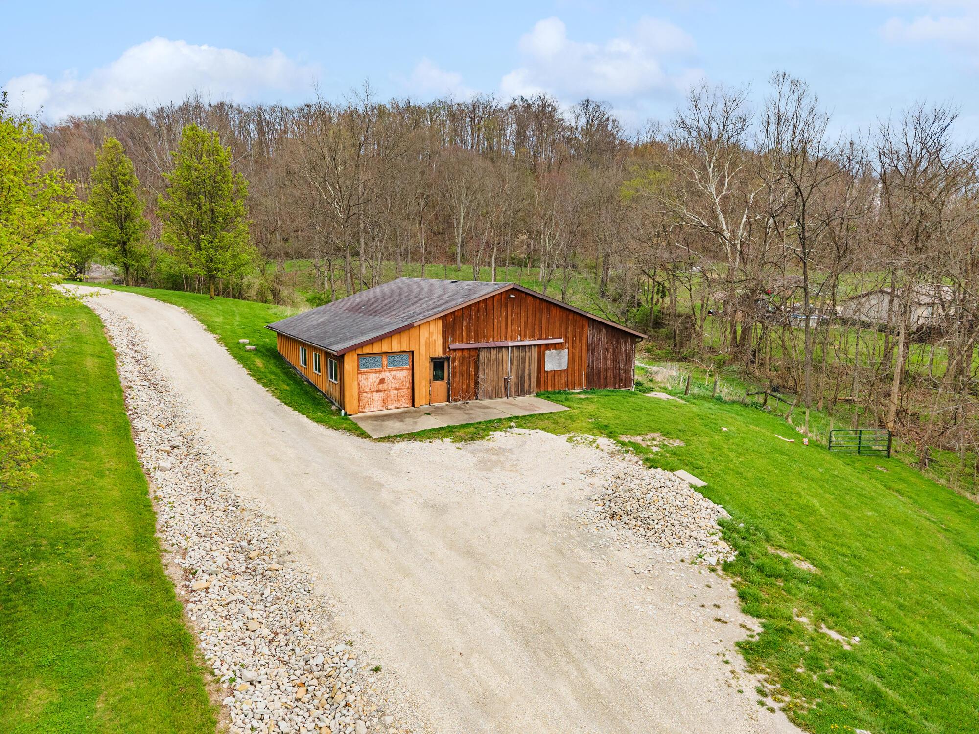 22990 Bates Road Property Photo 6