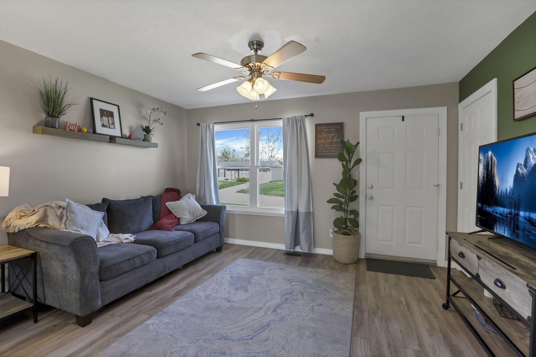 356 Ridgemere Way Property Photo 8