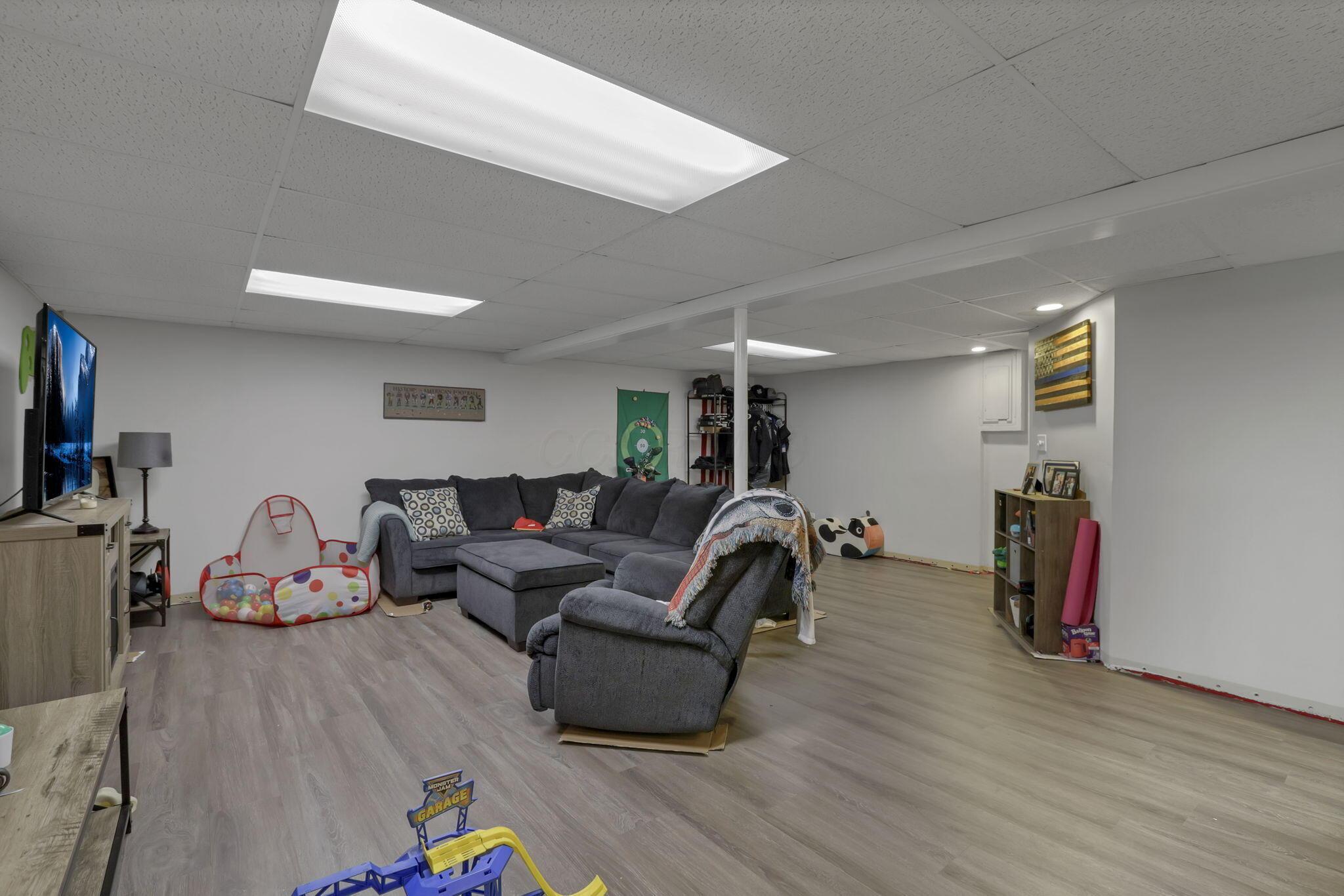 356 Ridgemere Way Property Photo 28