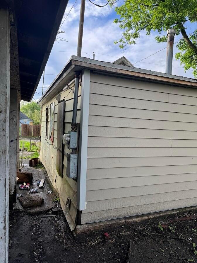 1037 Middle Street Property Photo 5