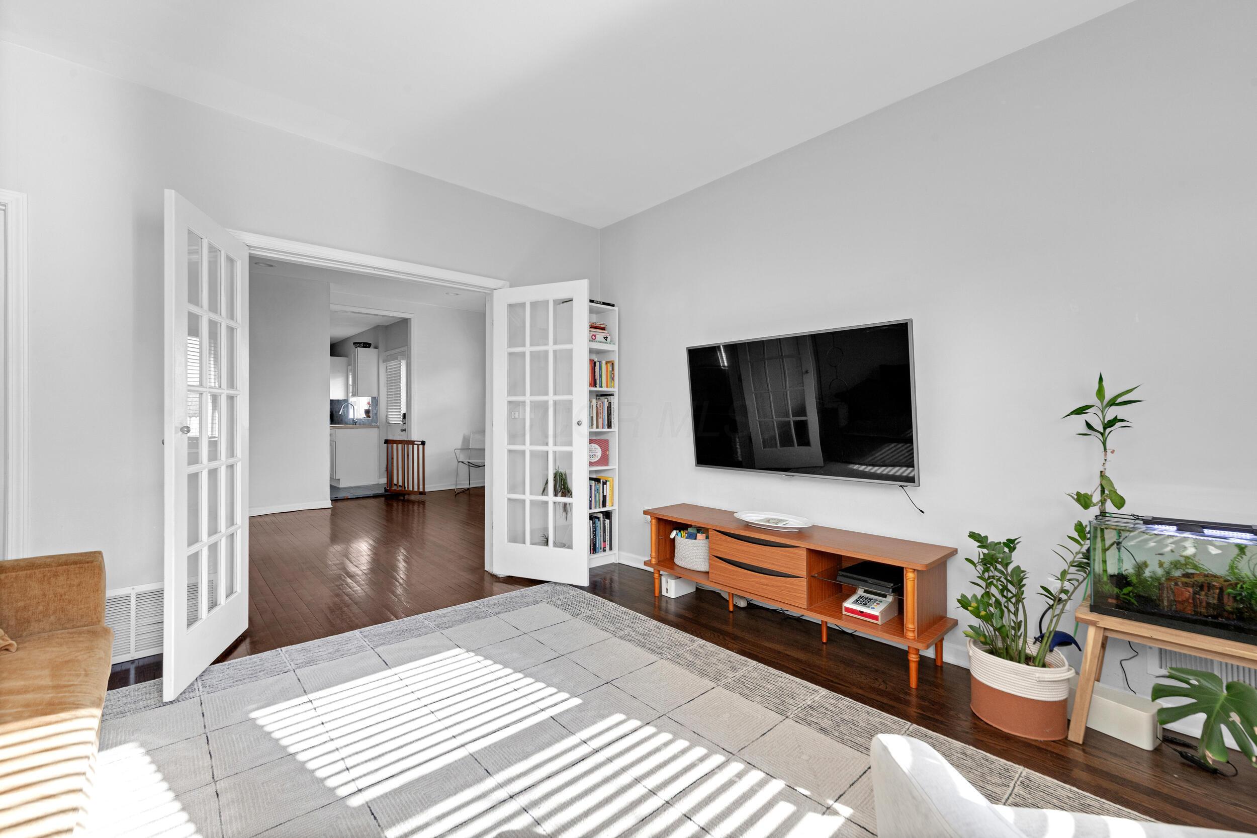 262 S Cypress Avenue Property Photo 8