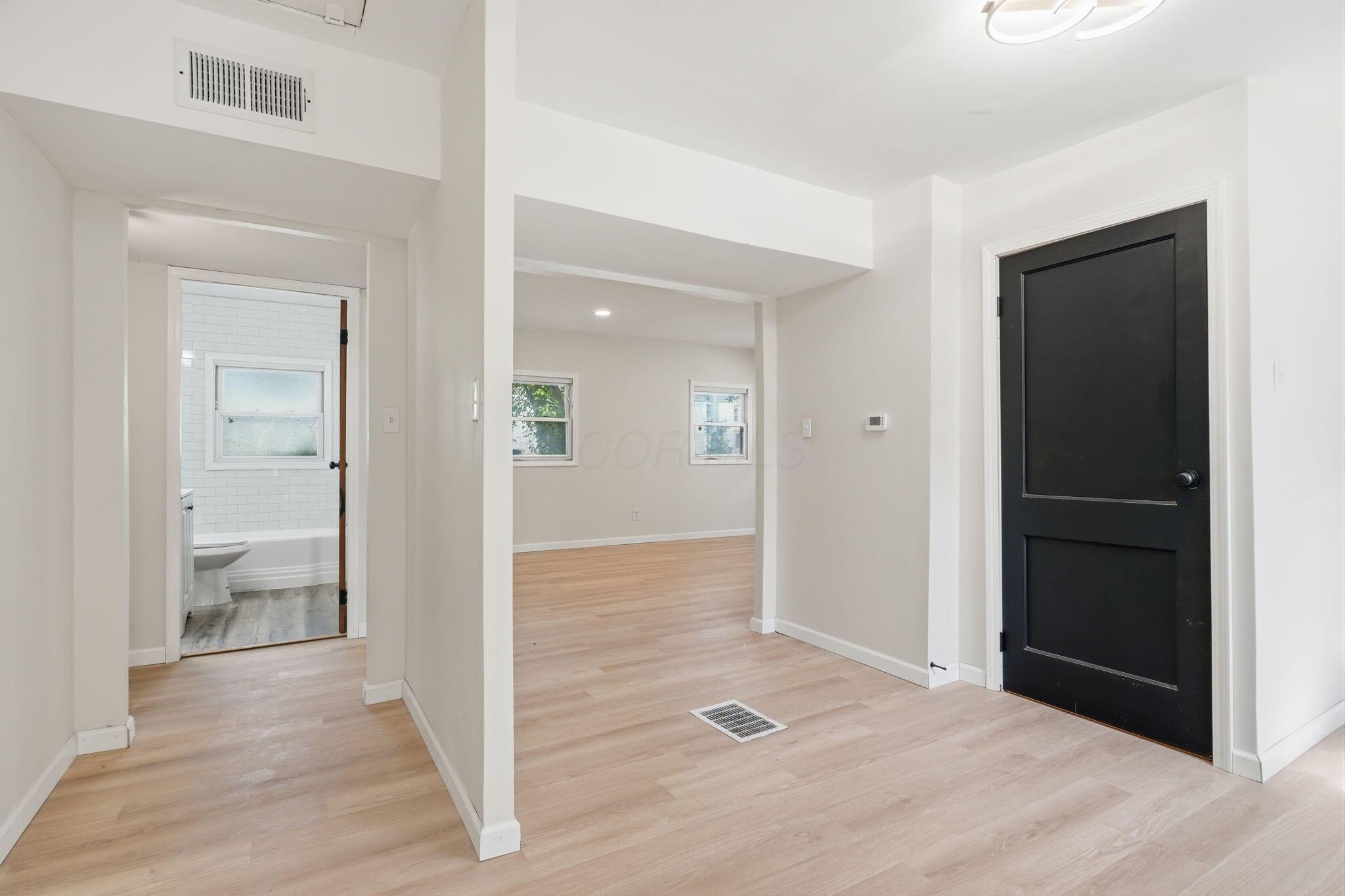 1074 S James Road Property Photo 8