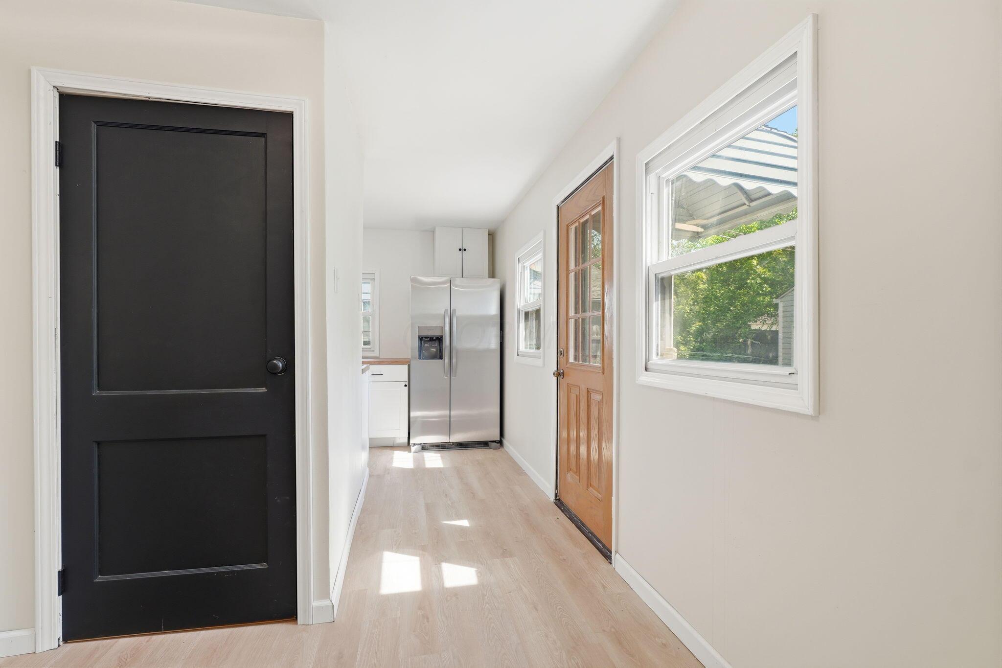 1074 S James Road Property Photo 9