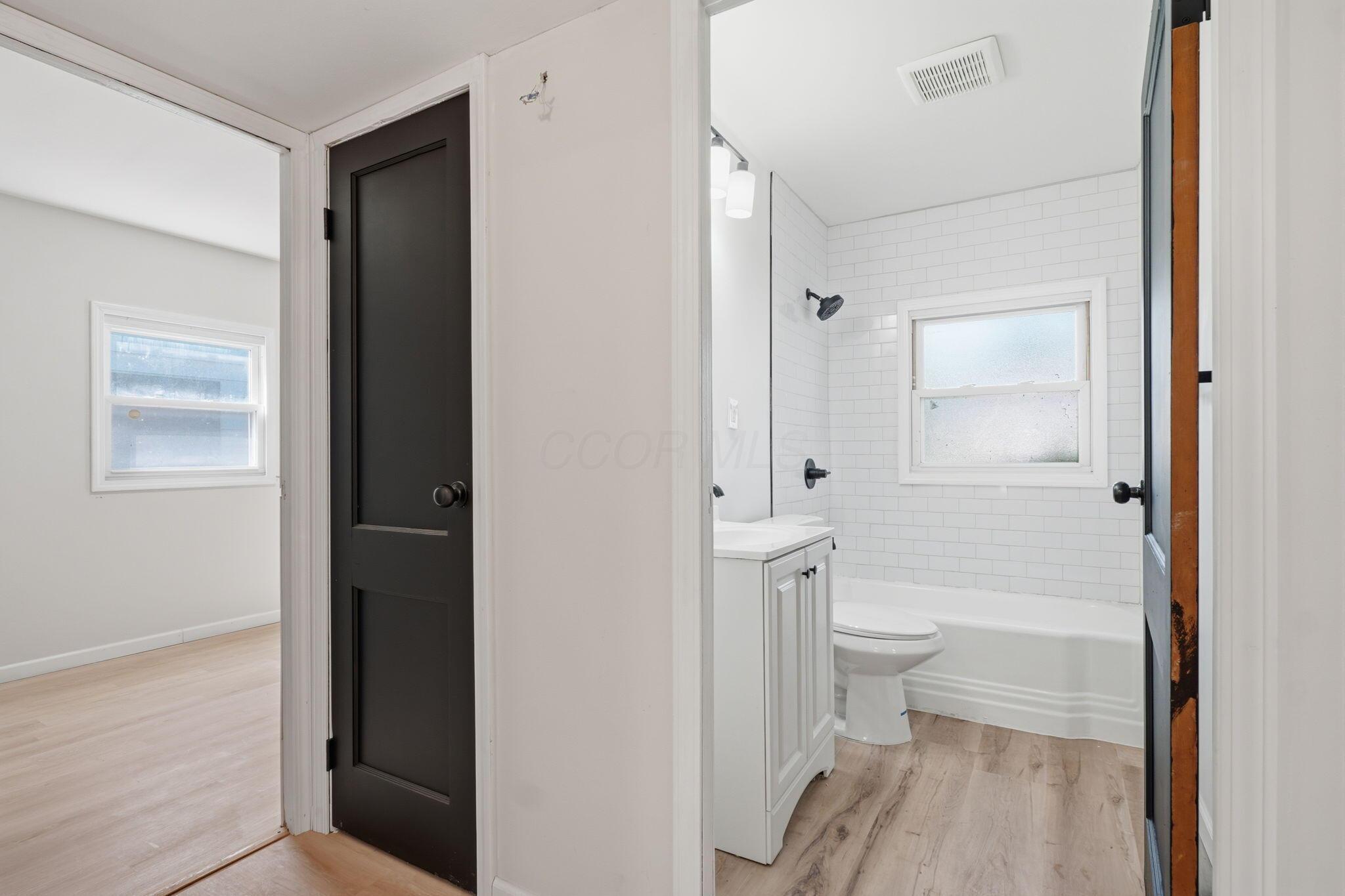 1074 S James Road Property Photo 20