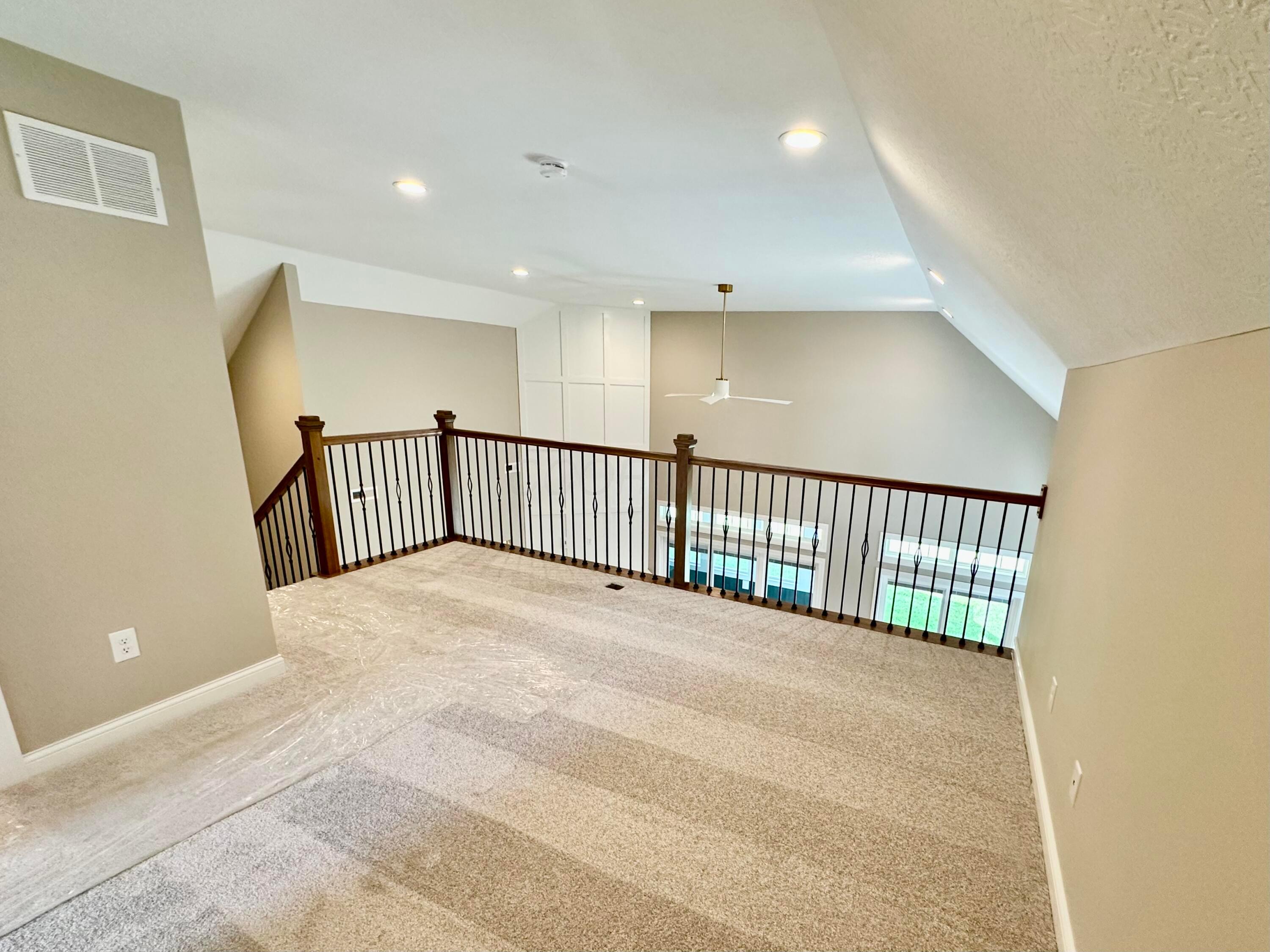 8920 Coe Drive Property Photo 16