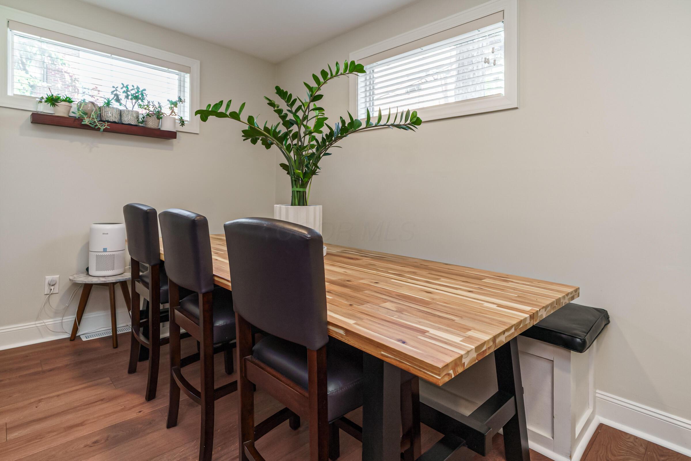 285 Lear Street, 4 Property Photo 6