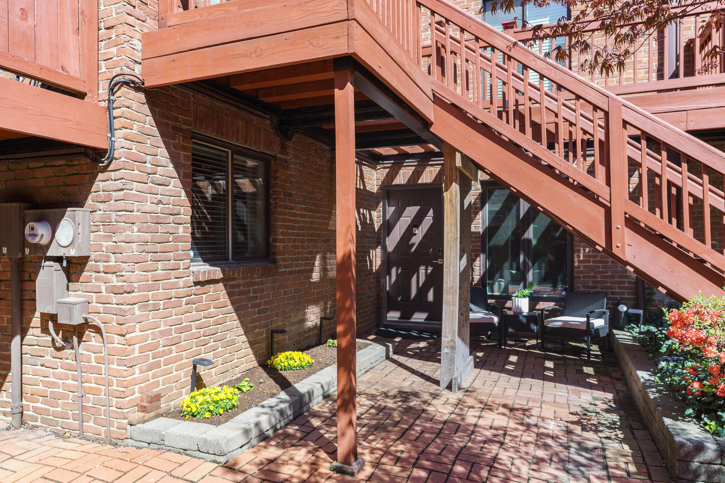 285 Lear Street, 4 Property Photo 20