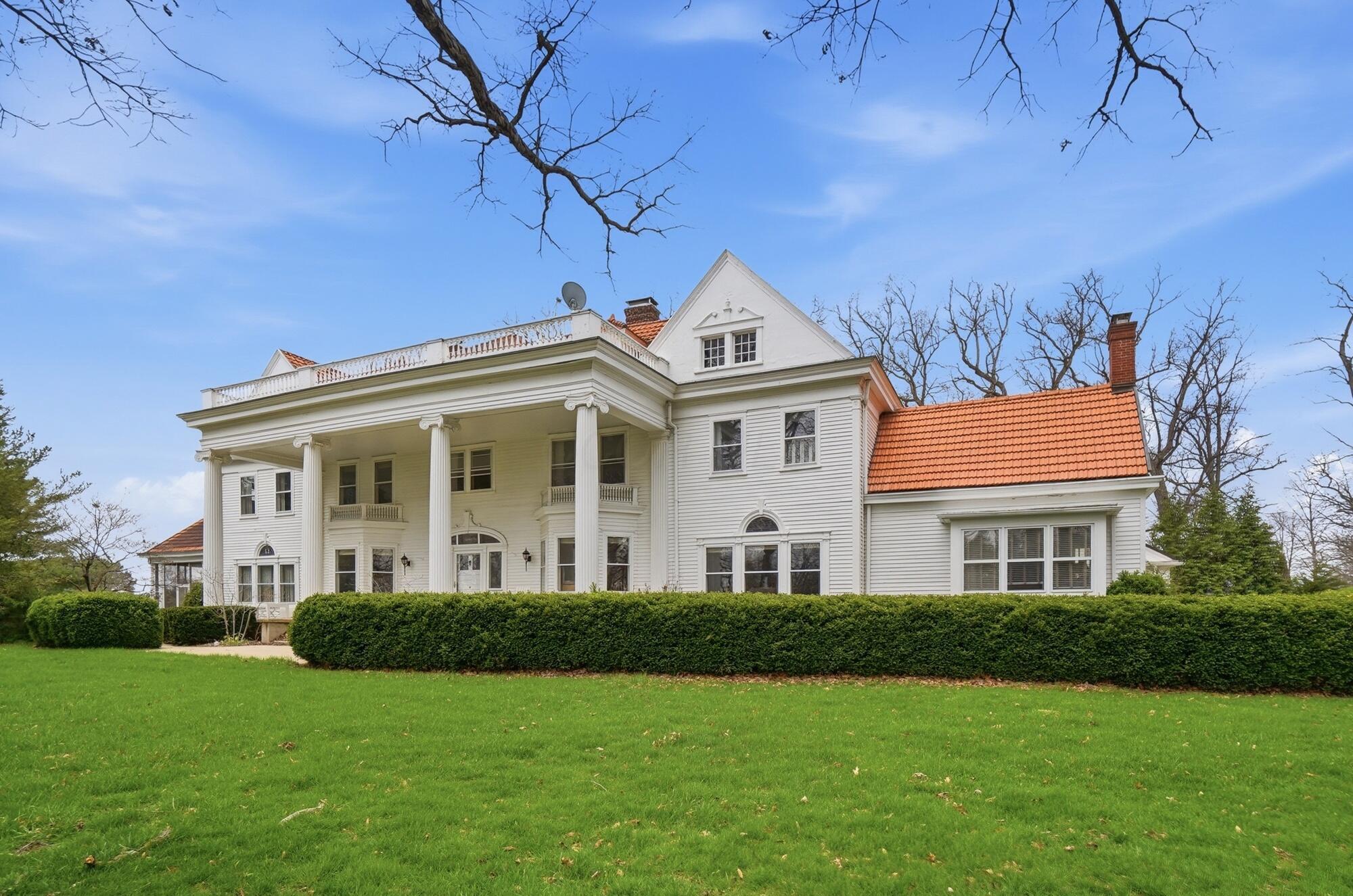 407 N Dayton-lakeview Road Property Photo 1