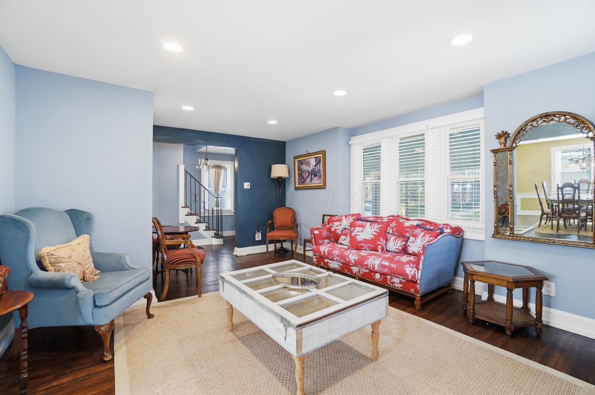 940 Kelton Avenue Property Photo 8