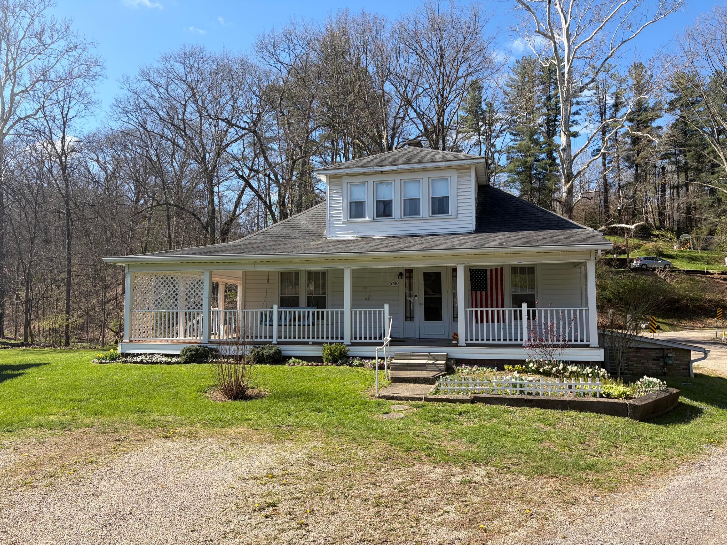 9410 State Route 93 Se Property Photo 1