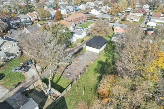 1062 E Deshler Avenue Property Photo 2