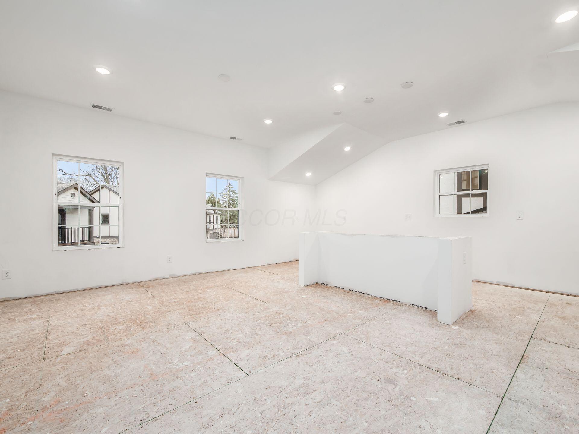 2015 W 5th Avenue, 103 Property Photo 38