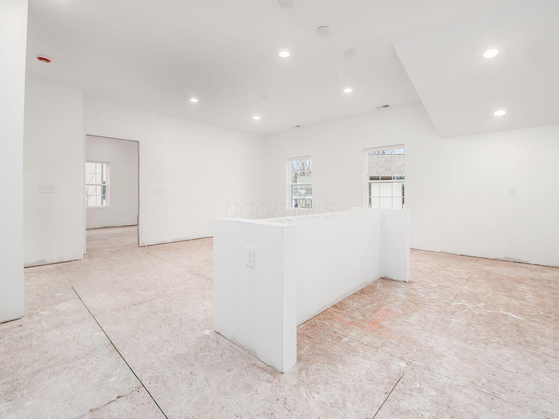 2015 W 5th Avenue, 103 Property Photo 40