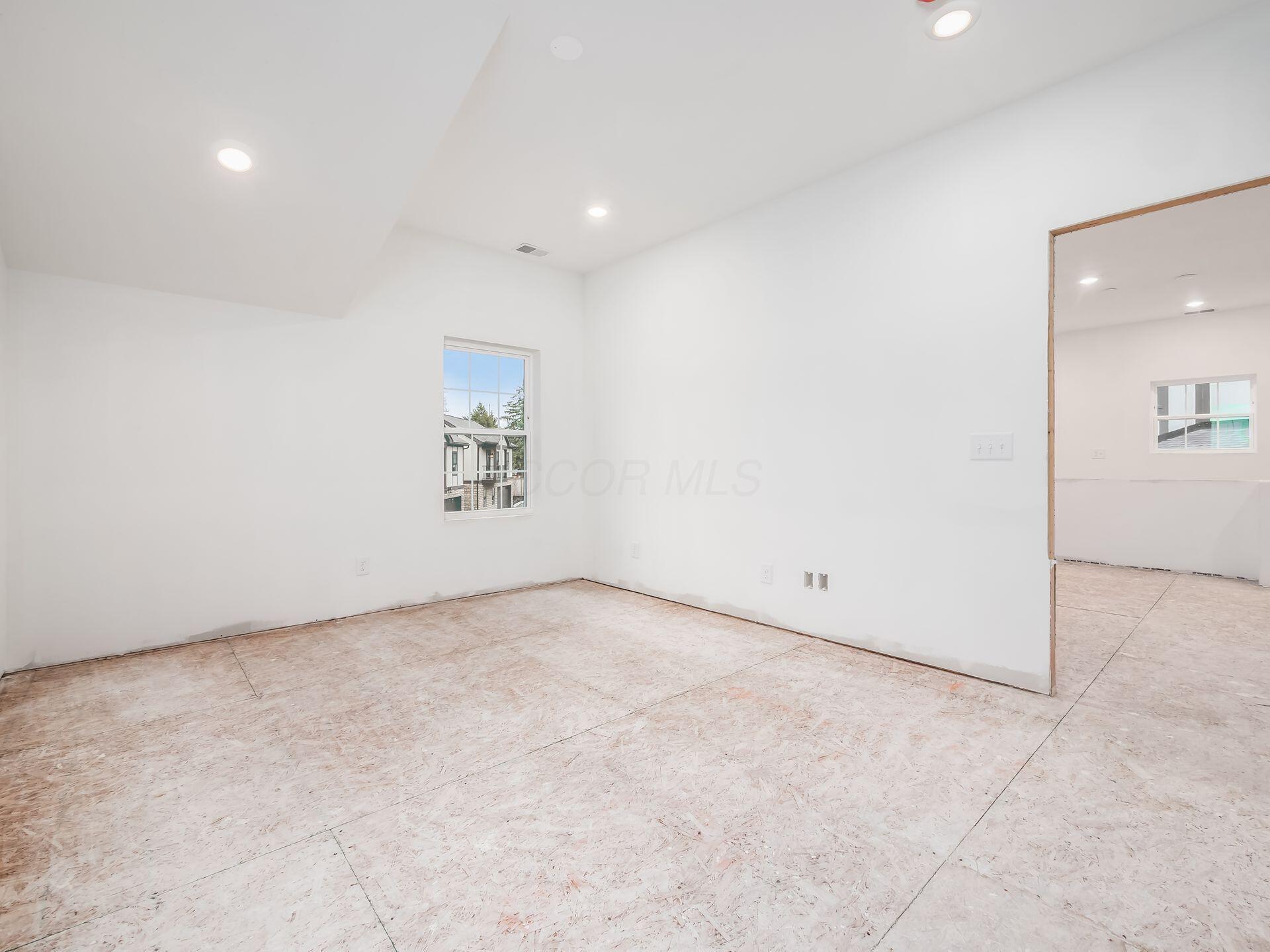 2015 W 5th Avenue, 103 Property Photo 44