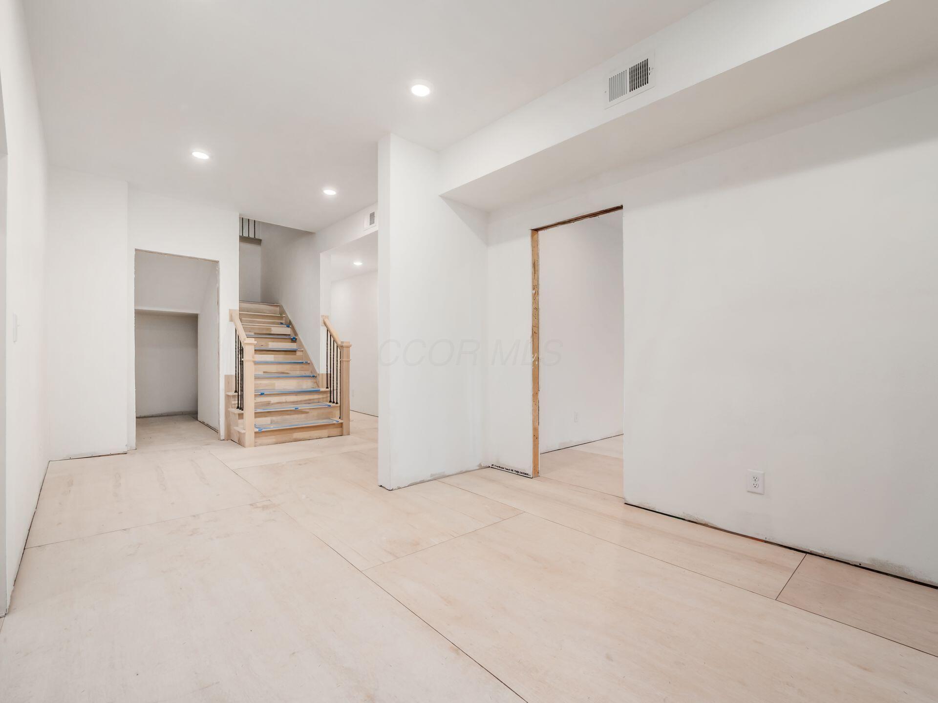2015 W 5th Avenue, 103 Property Photo 49