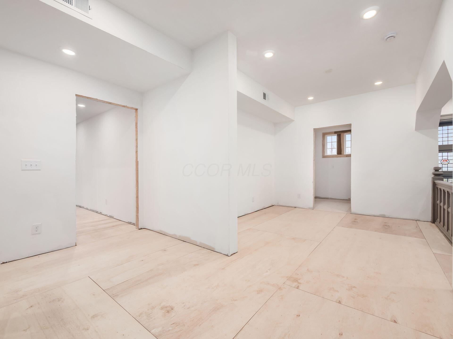 2015 W 5th Avenue, 103 Property Photo 51