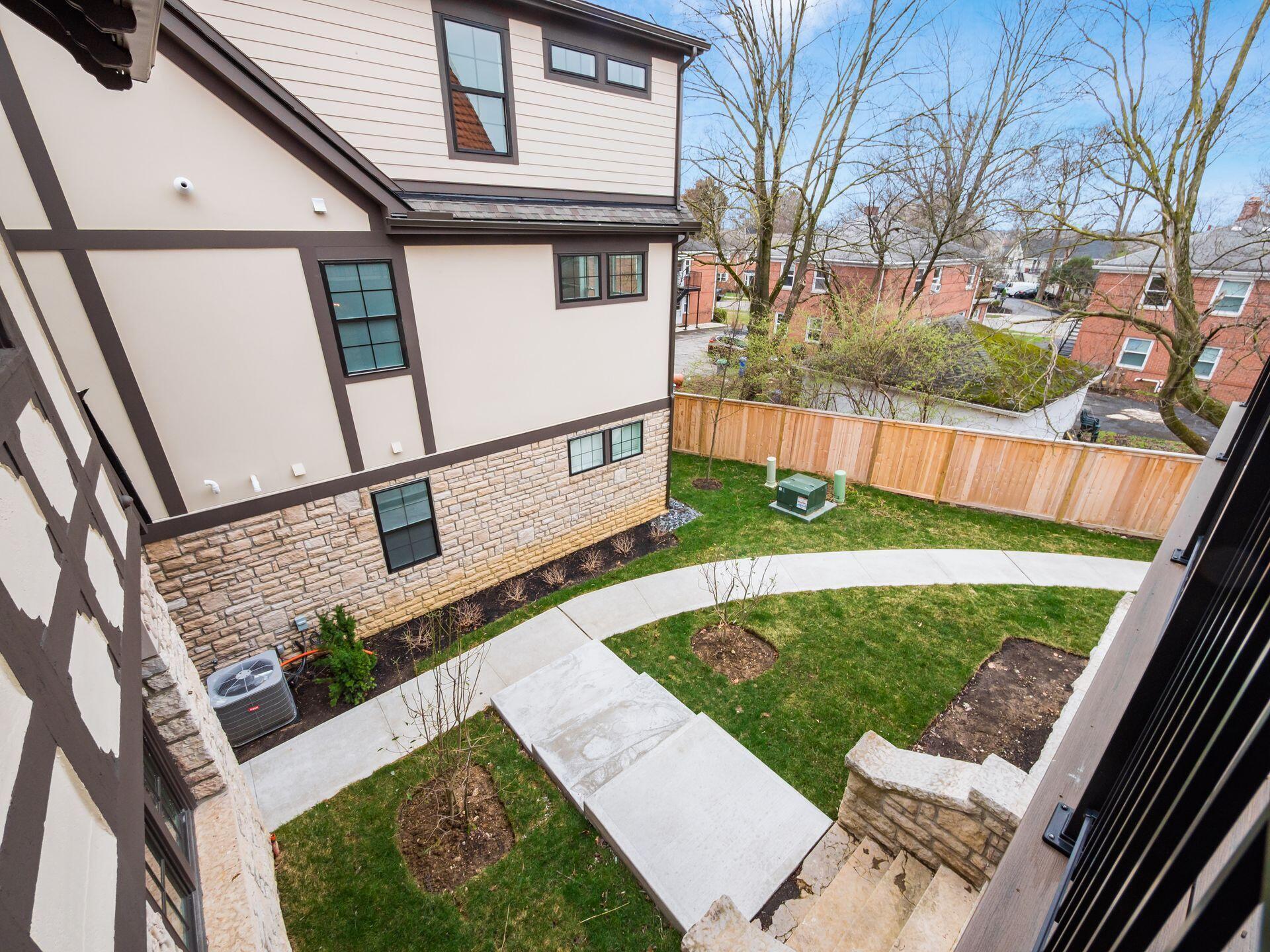 2015 W 5th Avenue, 103 Property Photo 62